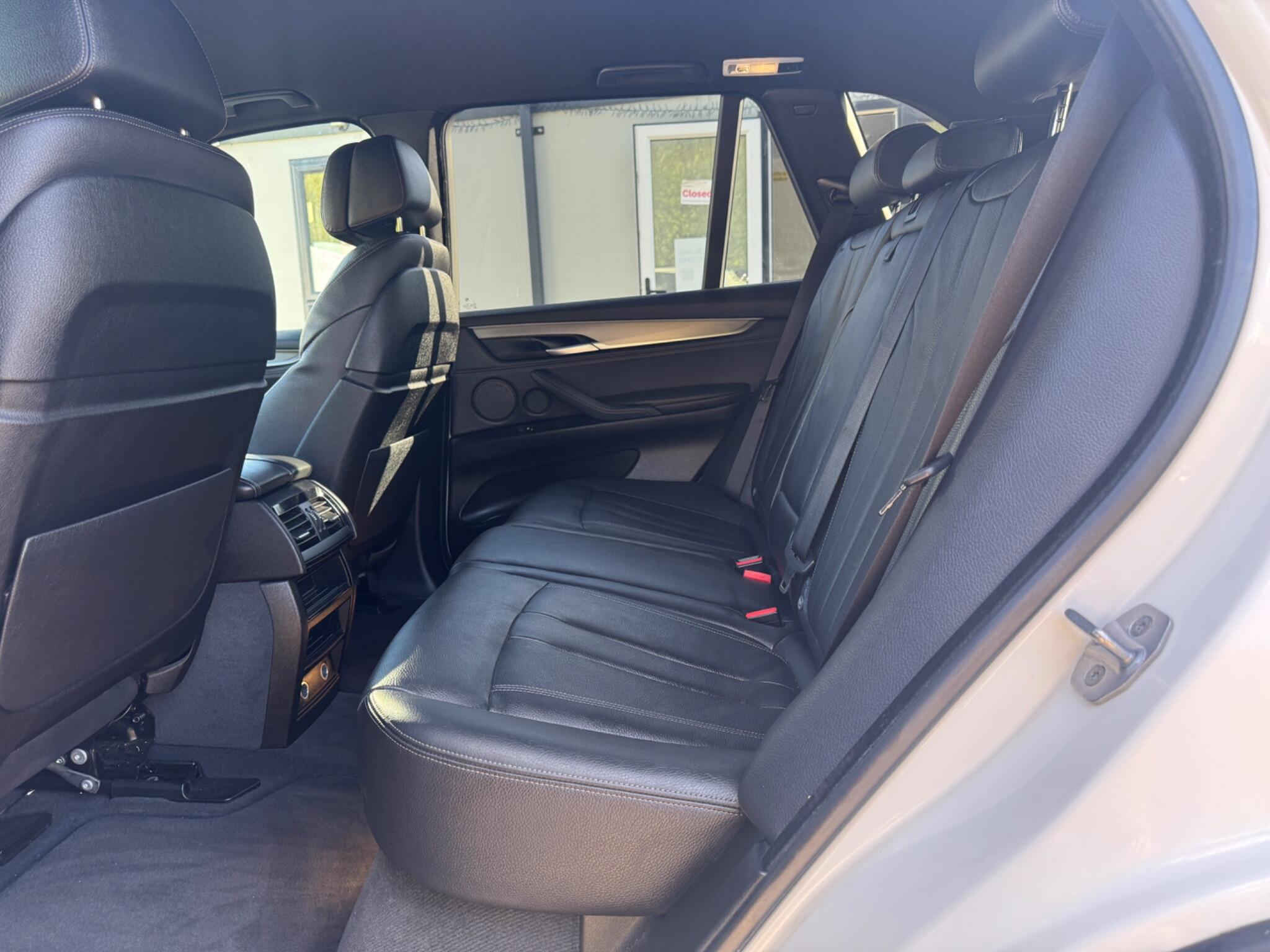 BMW X5 view 41