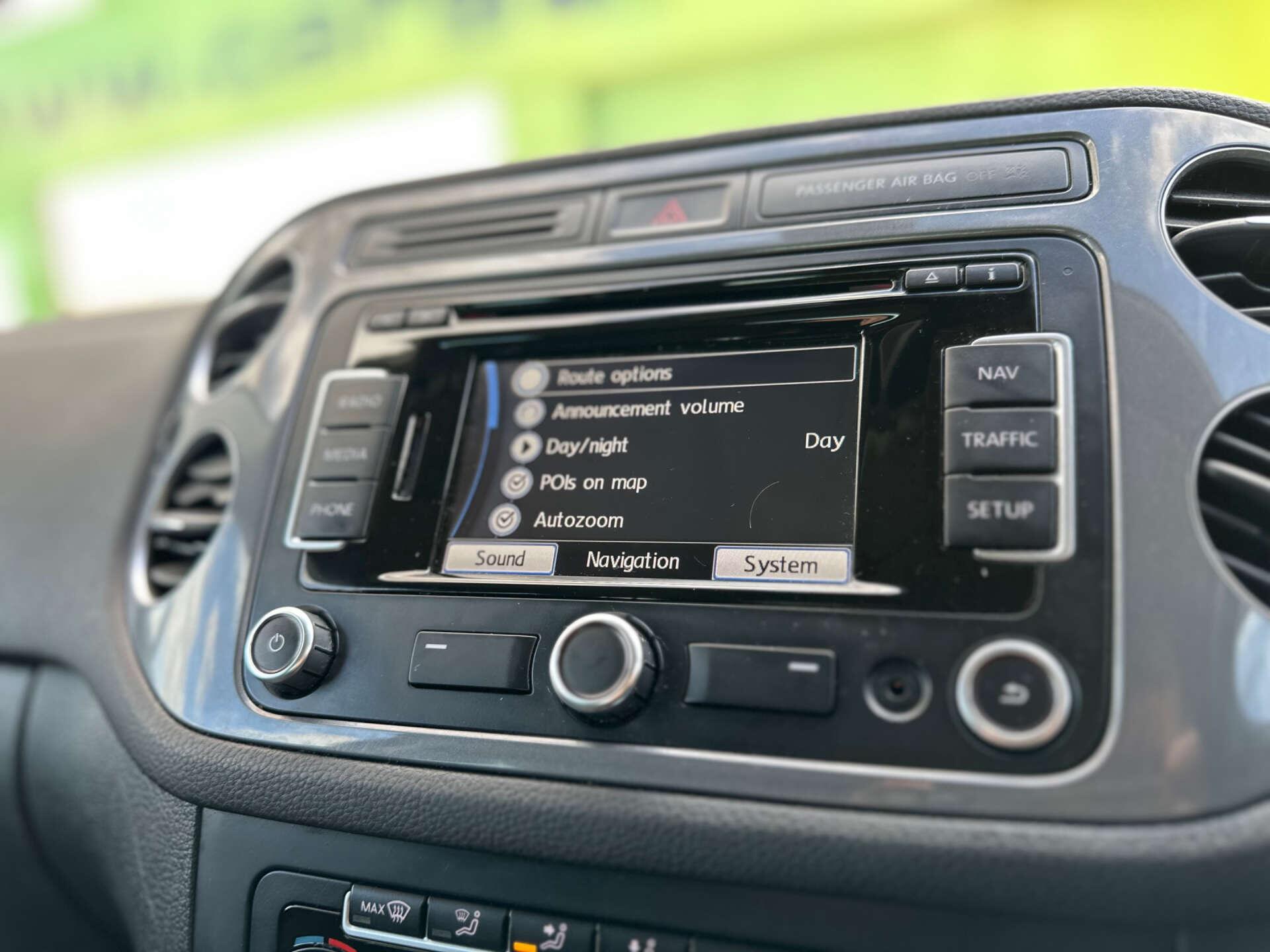 Volkswagen Tiguan view 24