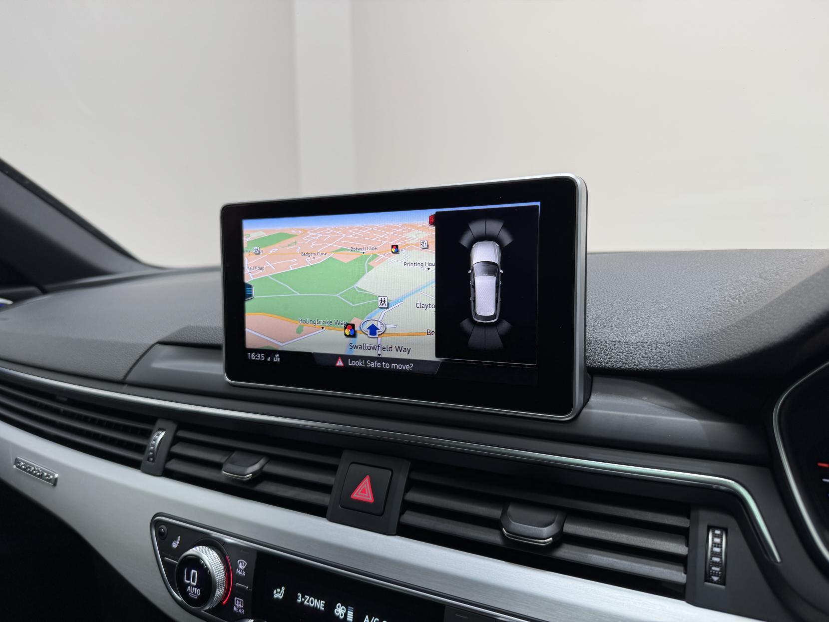 Audi S4 Avant view 28