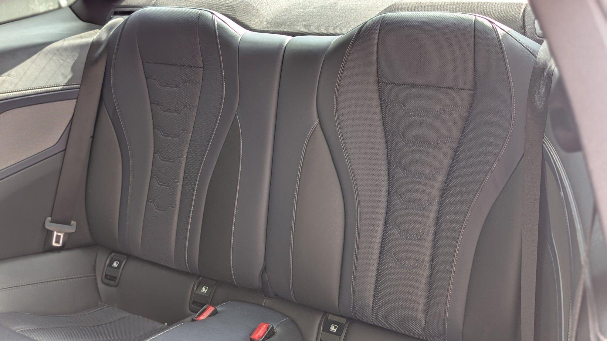 BMW 8 Series view 14