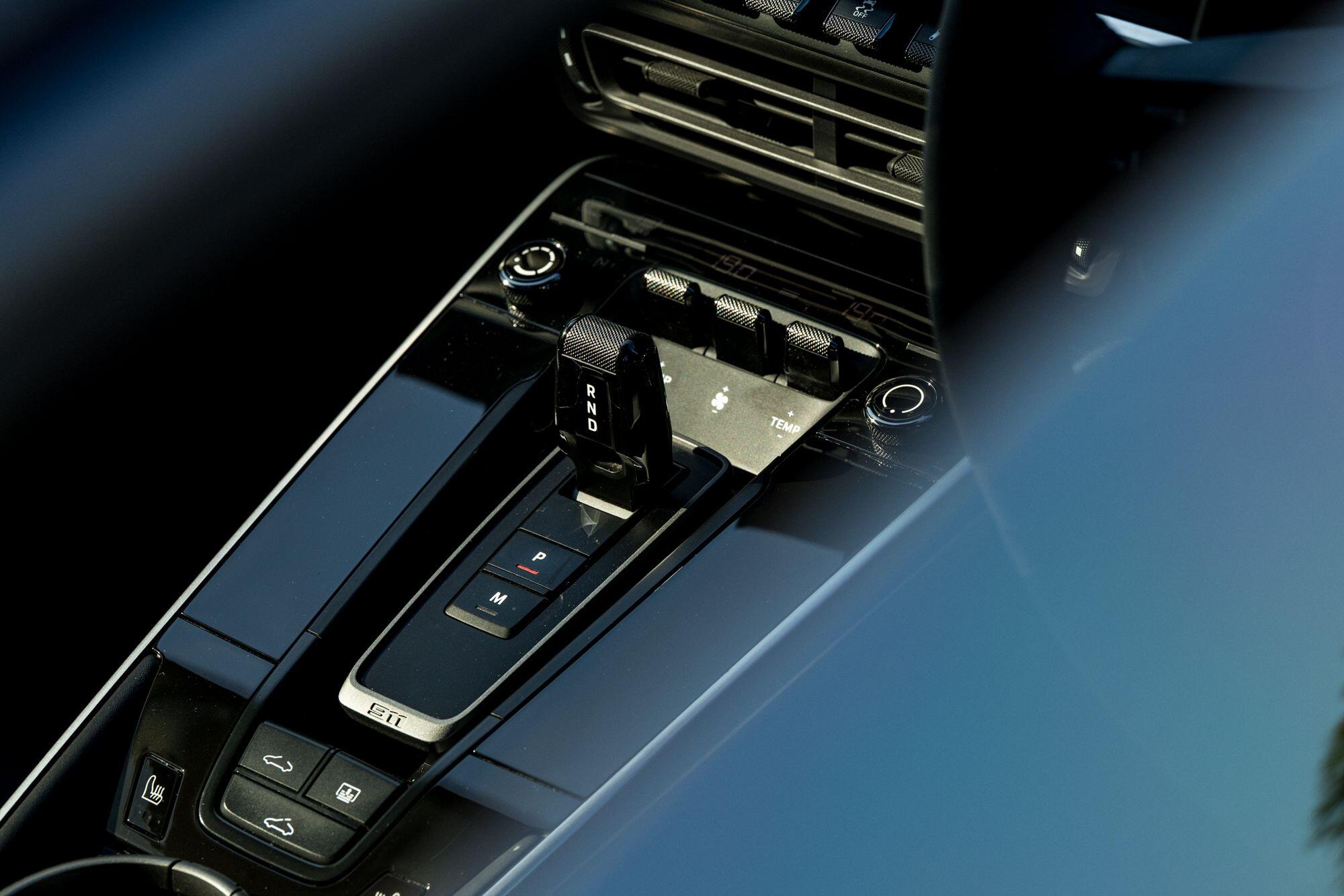 Porsche 911 view 19