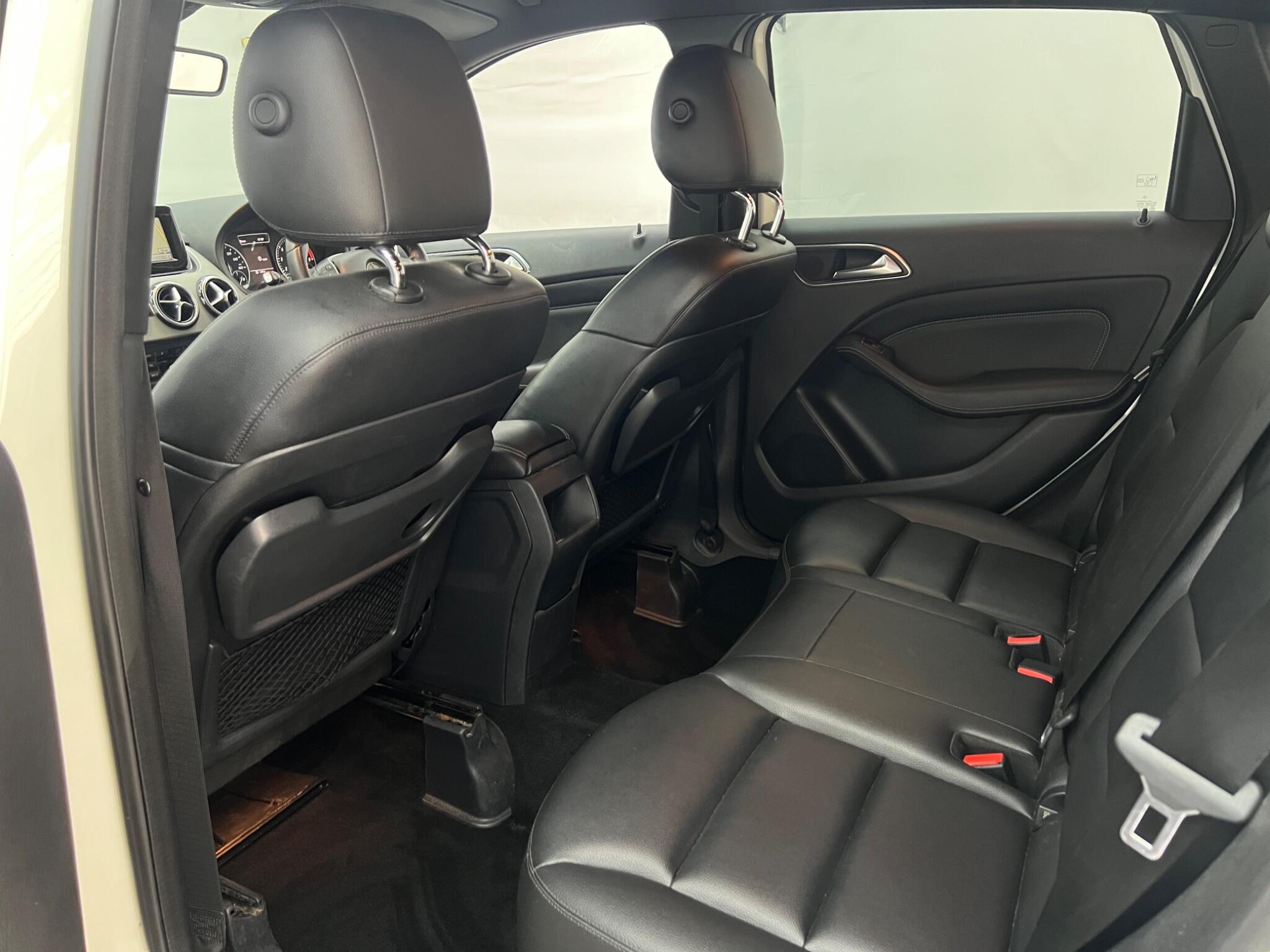 Mercedes-Benz B Class view 23