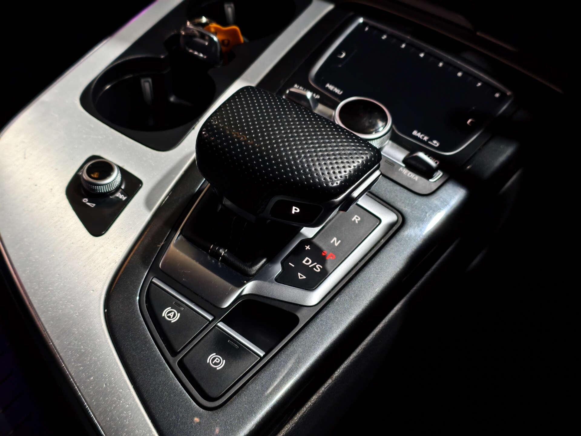 Audi Q7 view 36