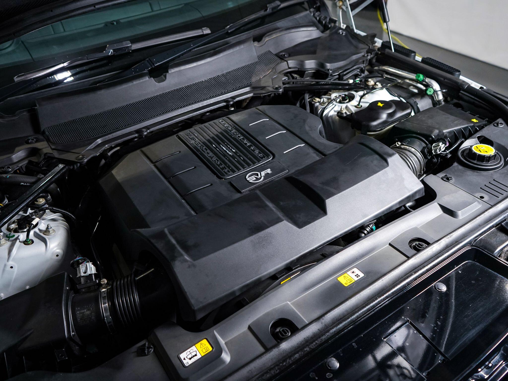 Land Rover Range Rover Sport view 30