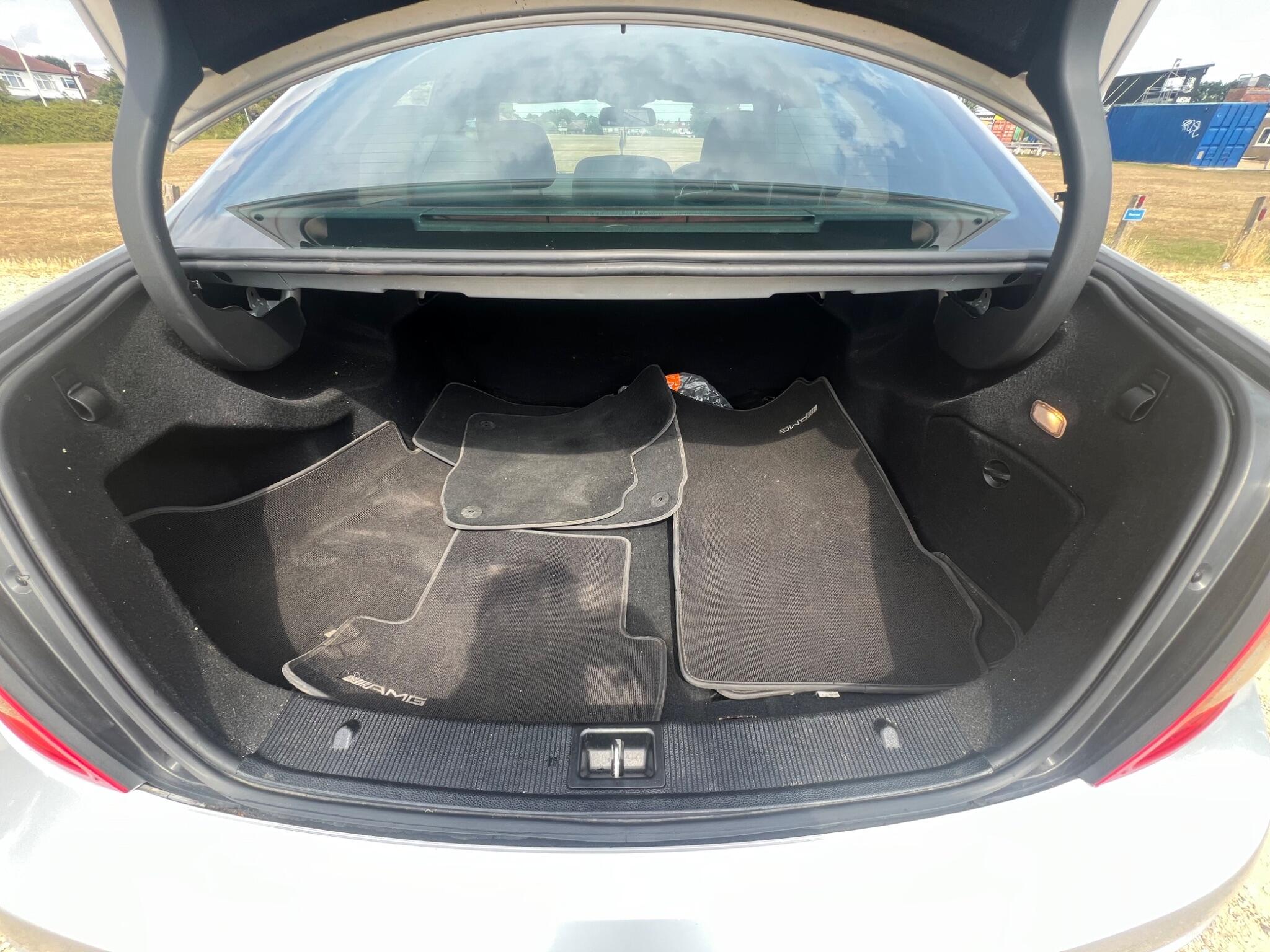 Mercedes-Benz C-Class view 26