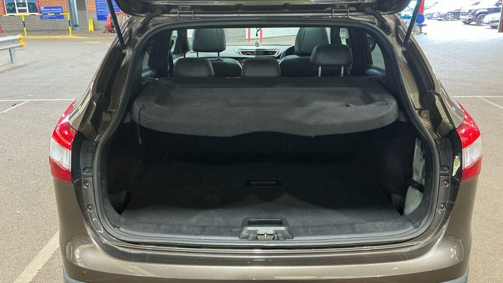 Nissan Qashqai view 14