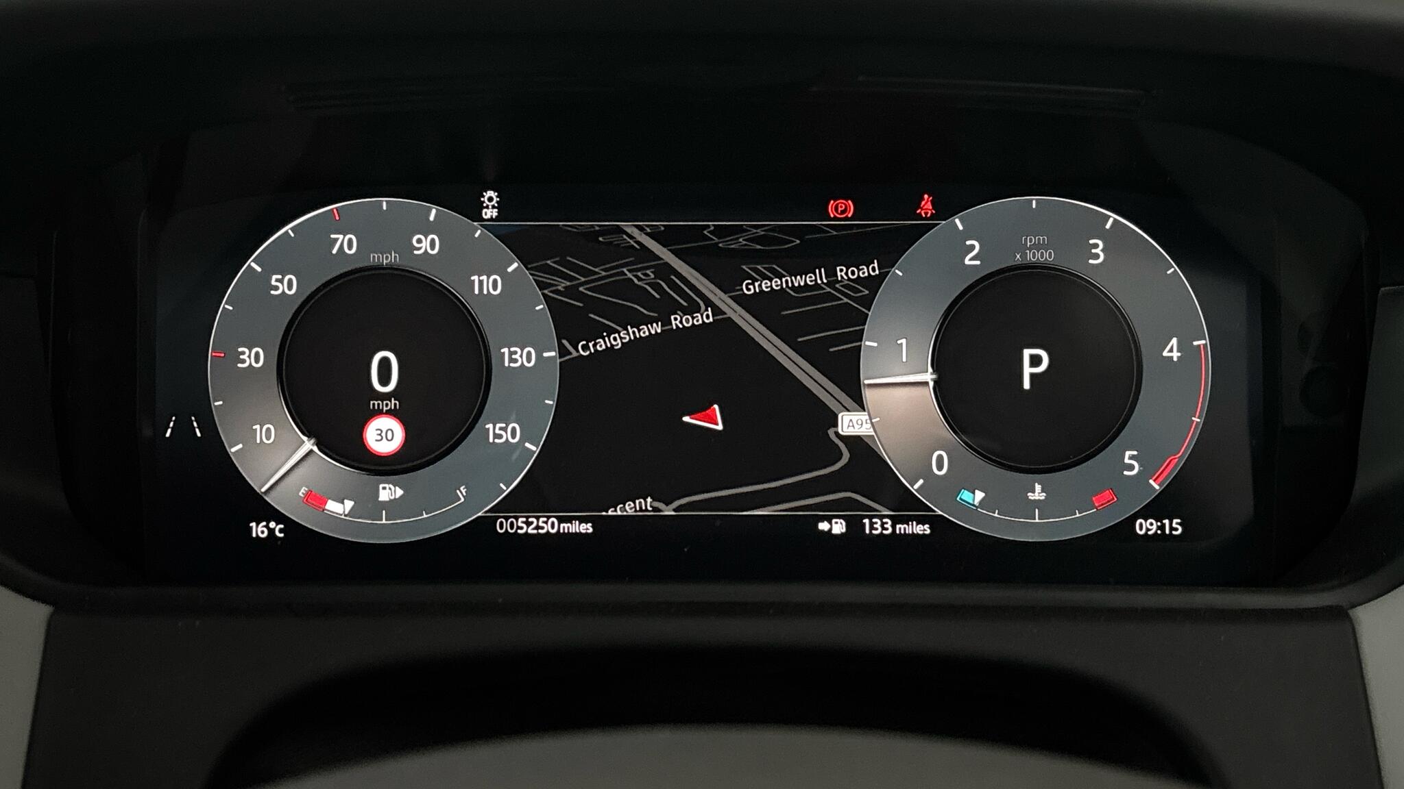 Land Rover Range Rover Velar view 16