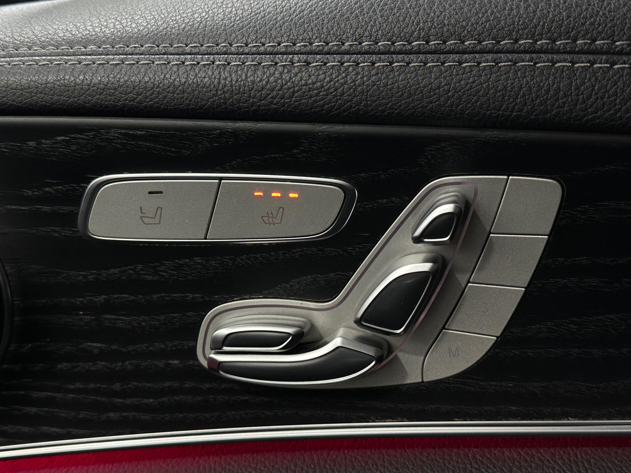 Mercedes-Benz E-Class view 20
