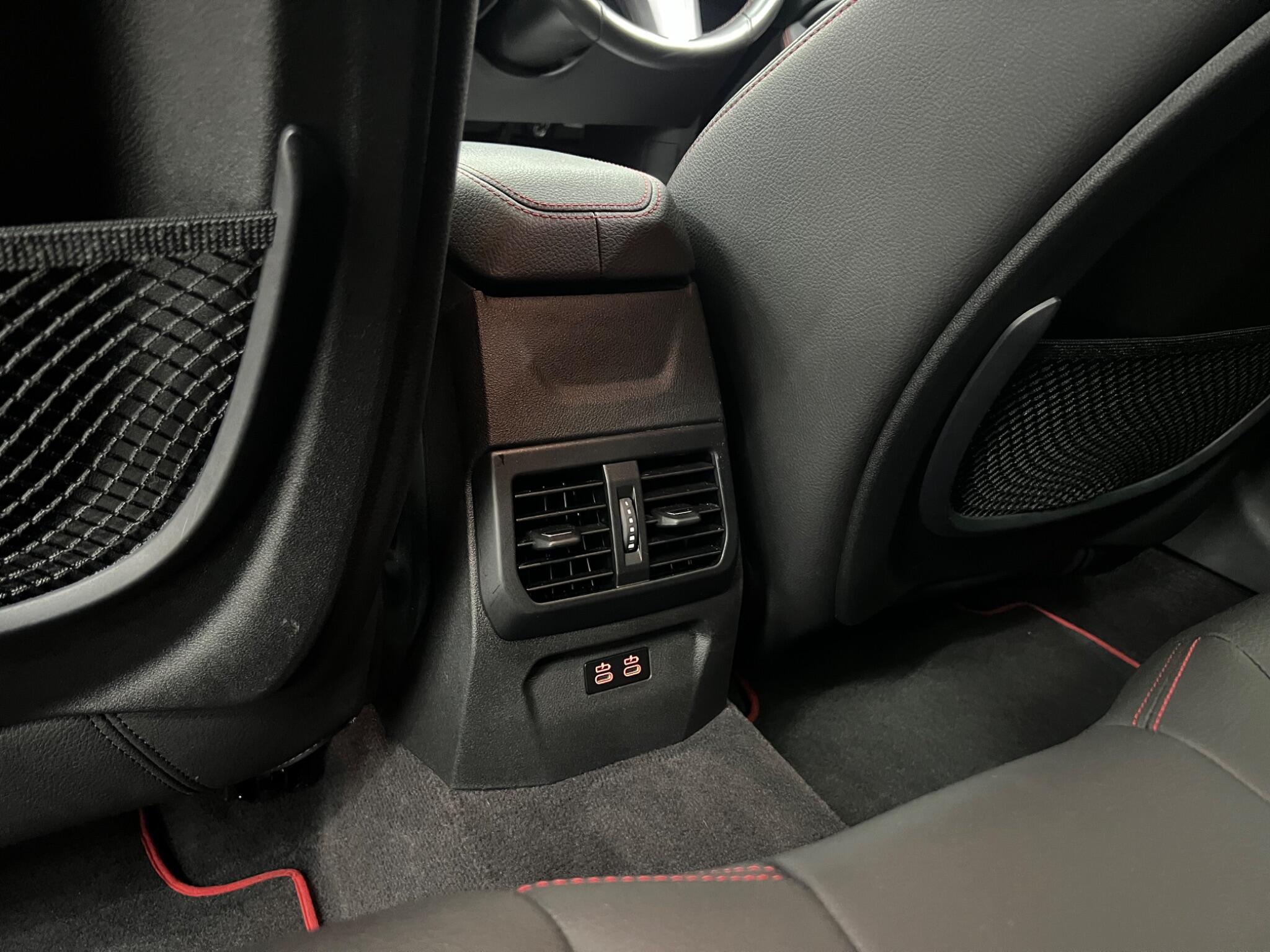 BMW 1 Series view 25