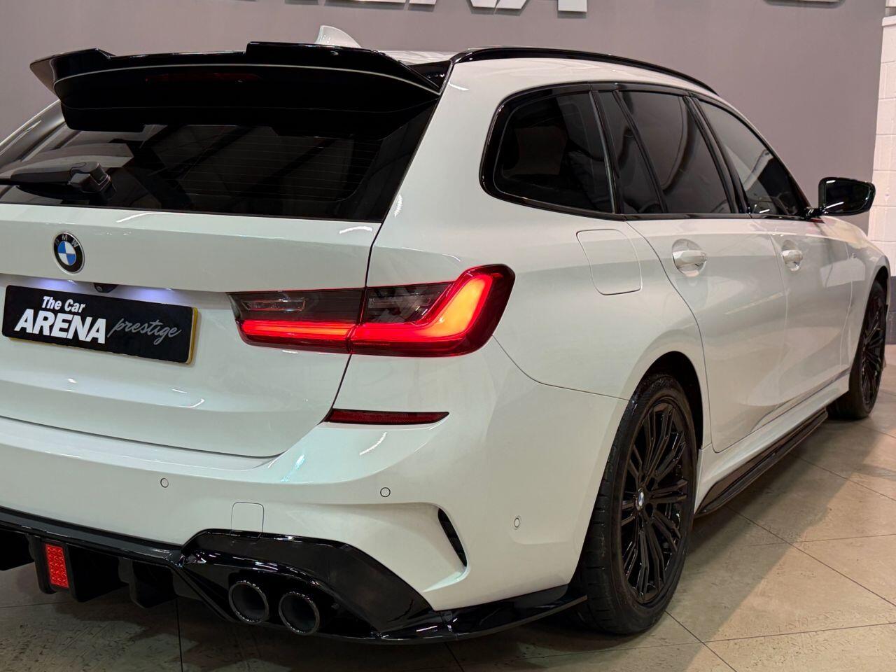 BMW 3 Series view 16