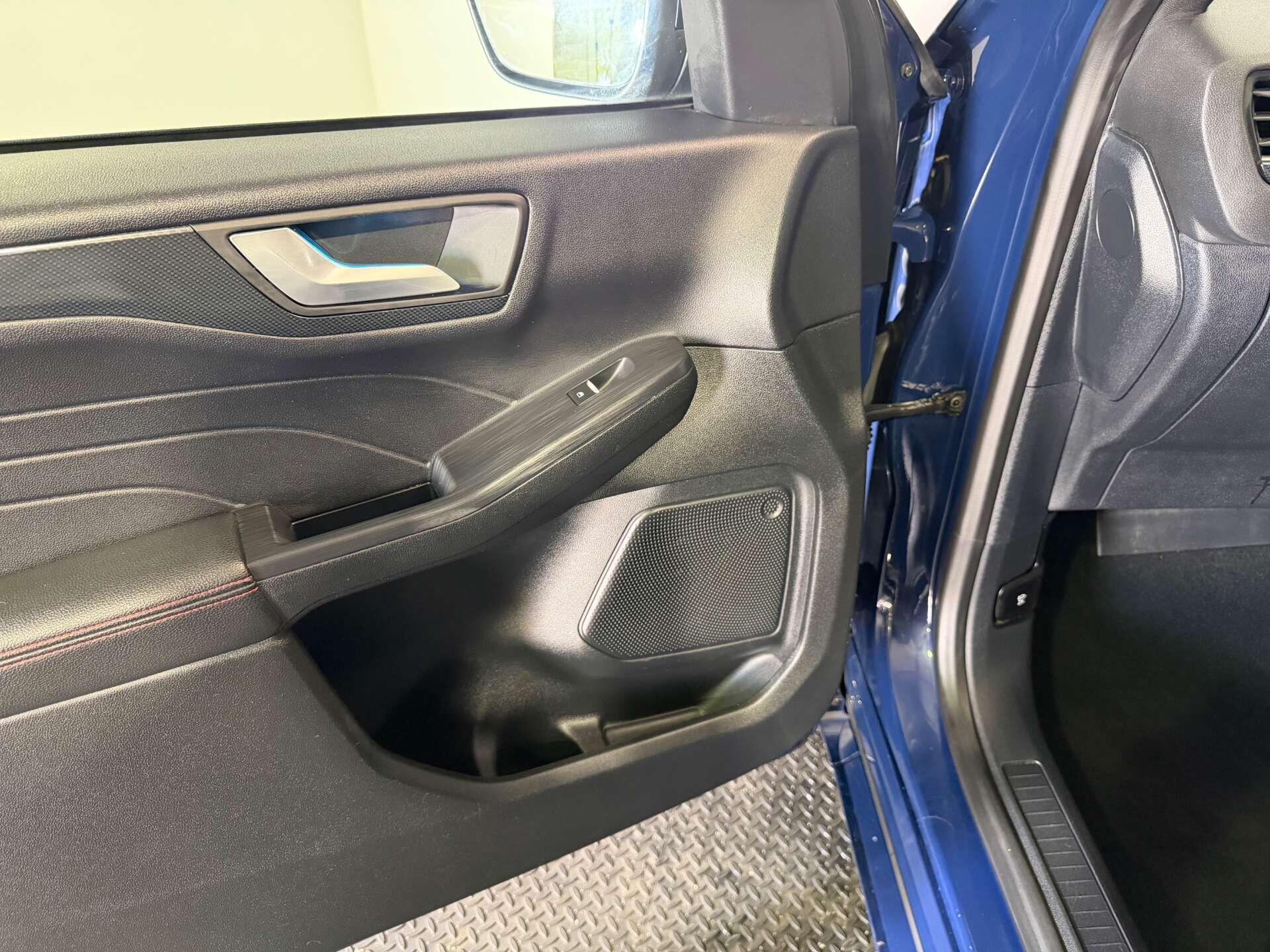 Ford Kuga view 58