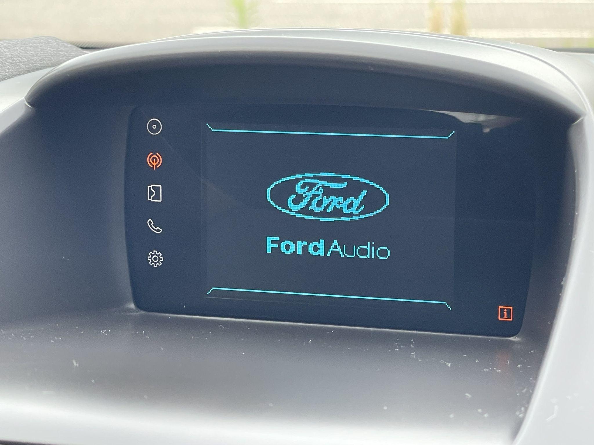 2016 Ford Fiesta image 40