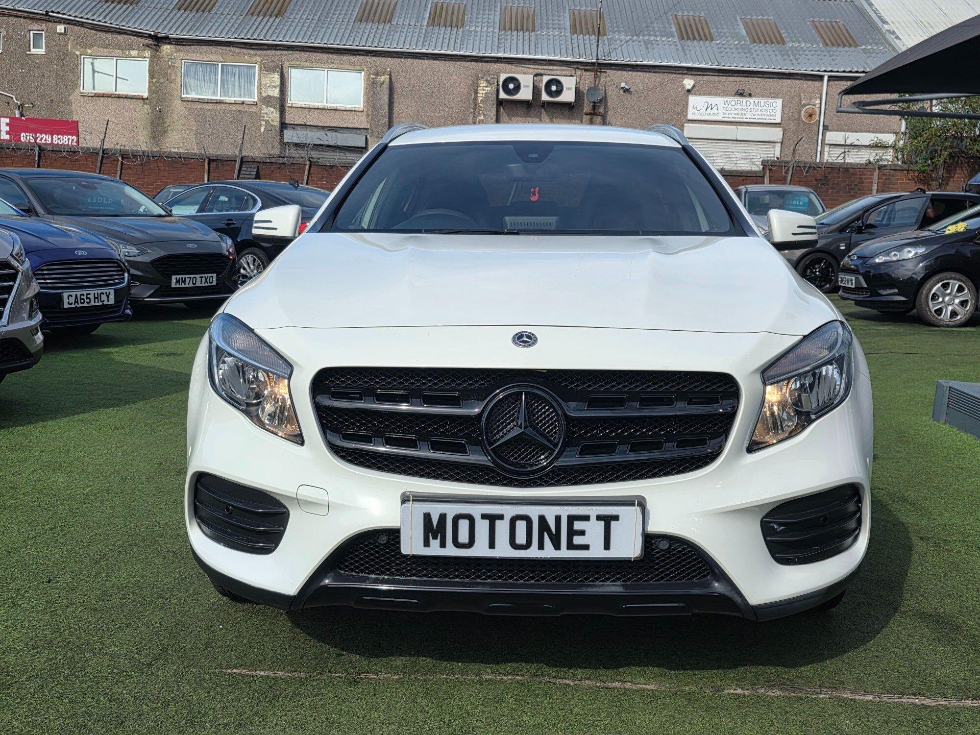 Mercedes-Benz Gla view 4