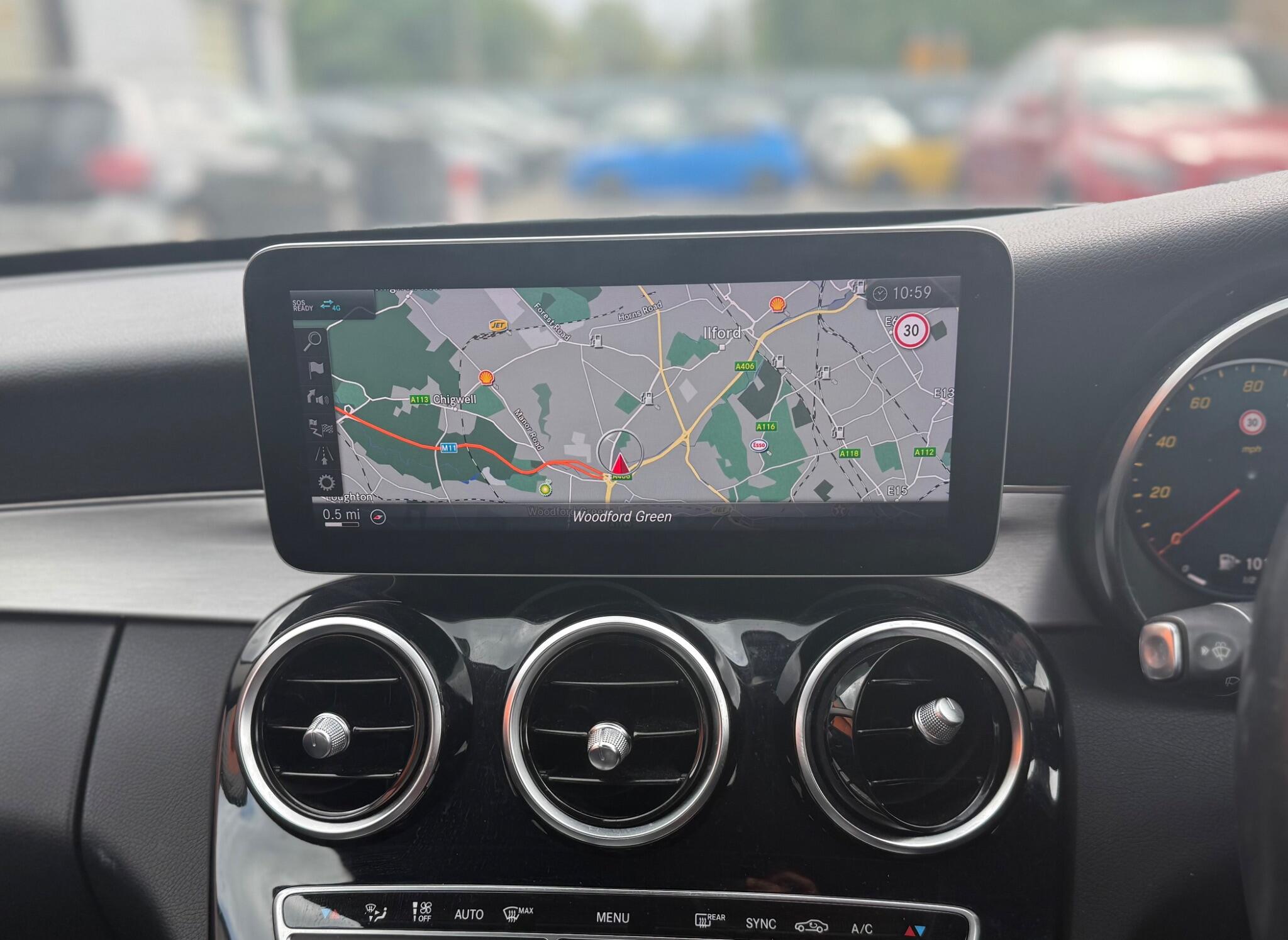 Mercedes-Benz C Class view 8