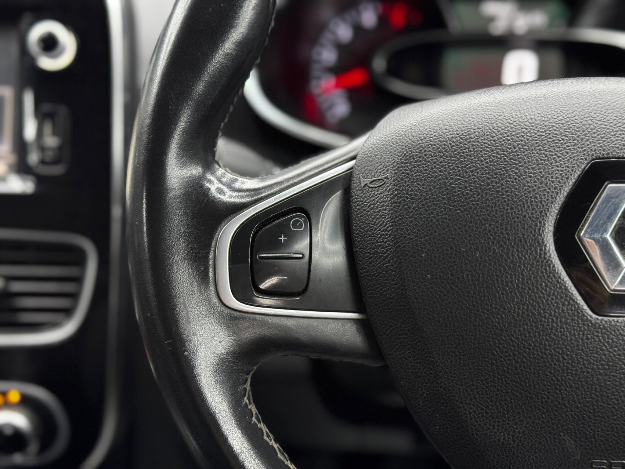 Renault Clio view 20