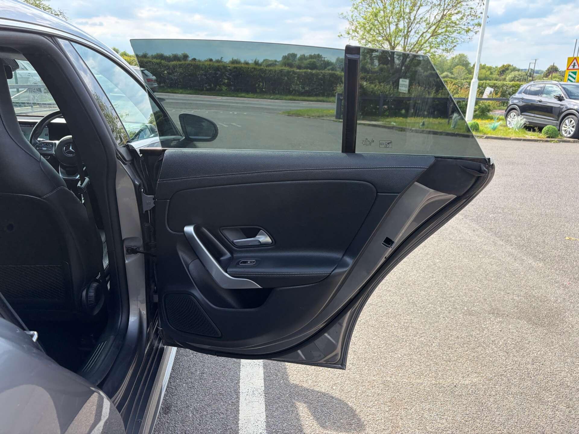 Mercedes-Benz Cla view 27