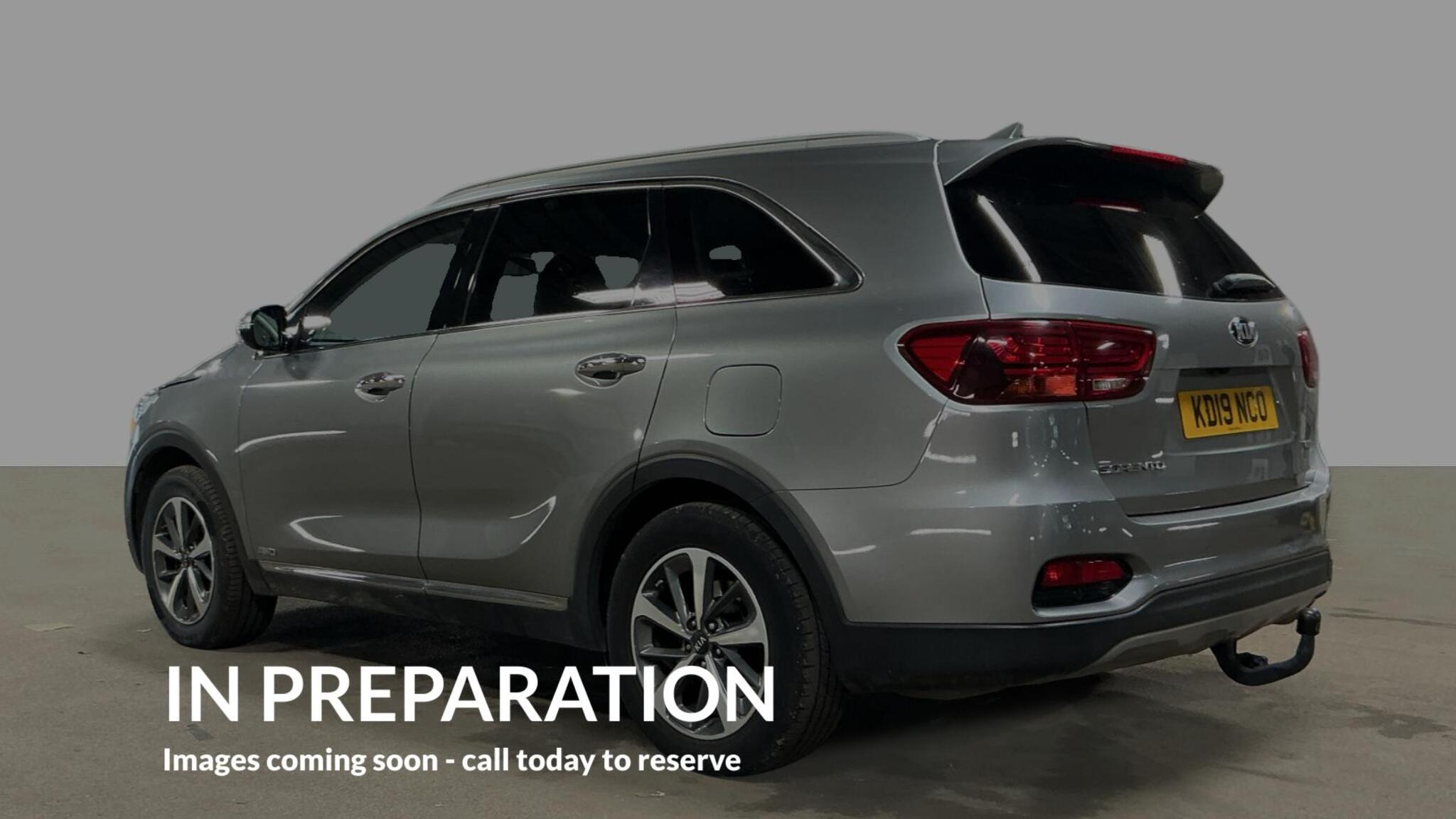 Kia Sorento view 3