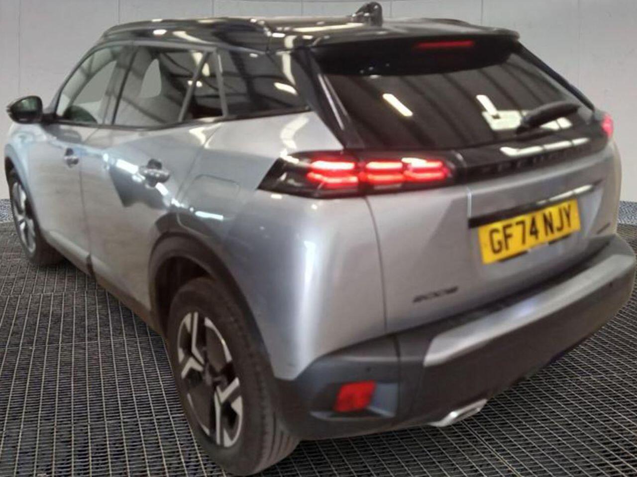 Peugeot 2008 view 3