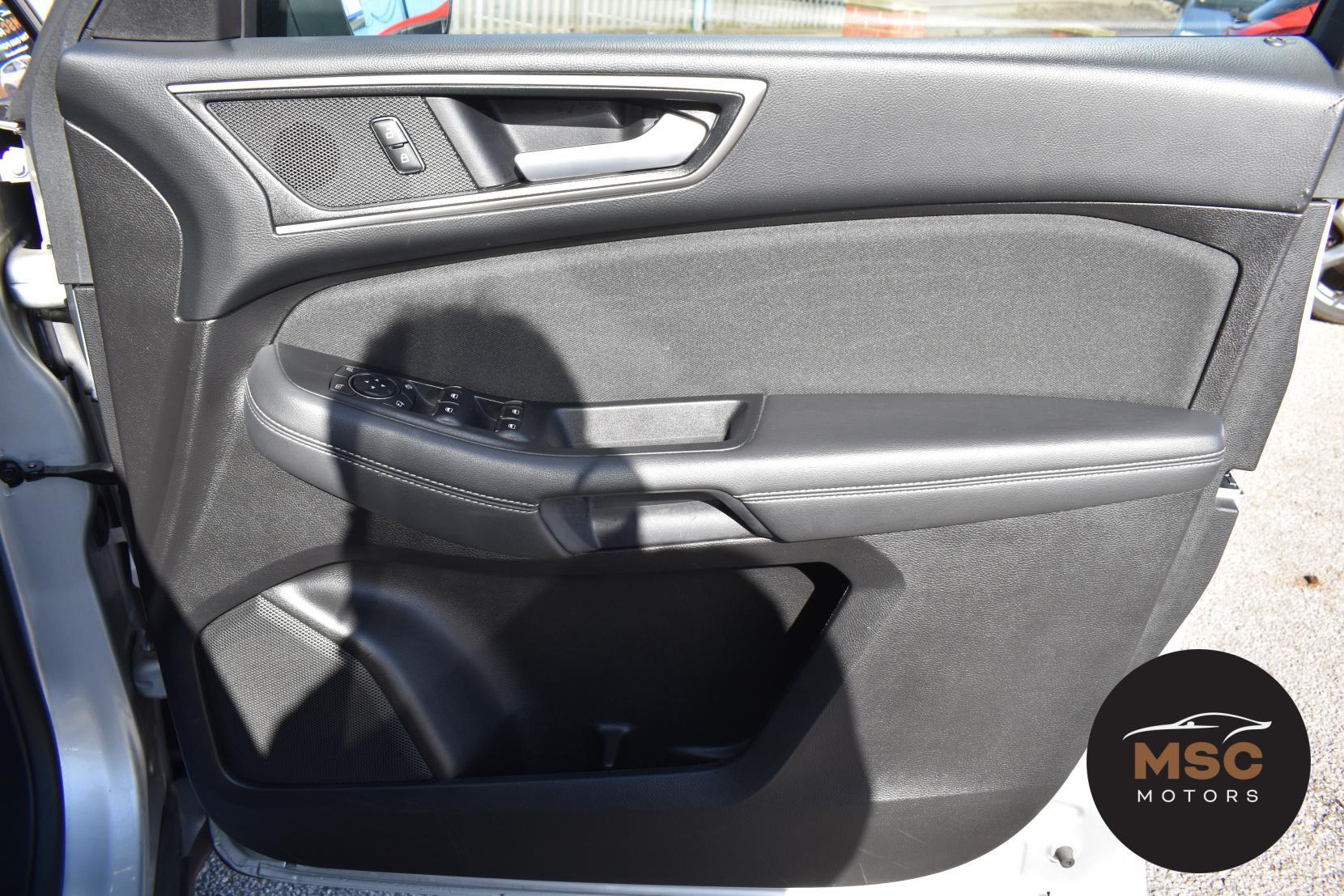 Ford Galaxy view 63