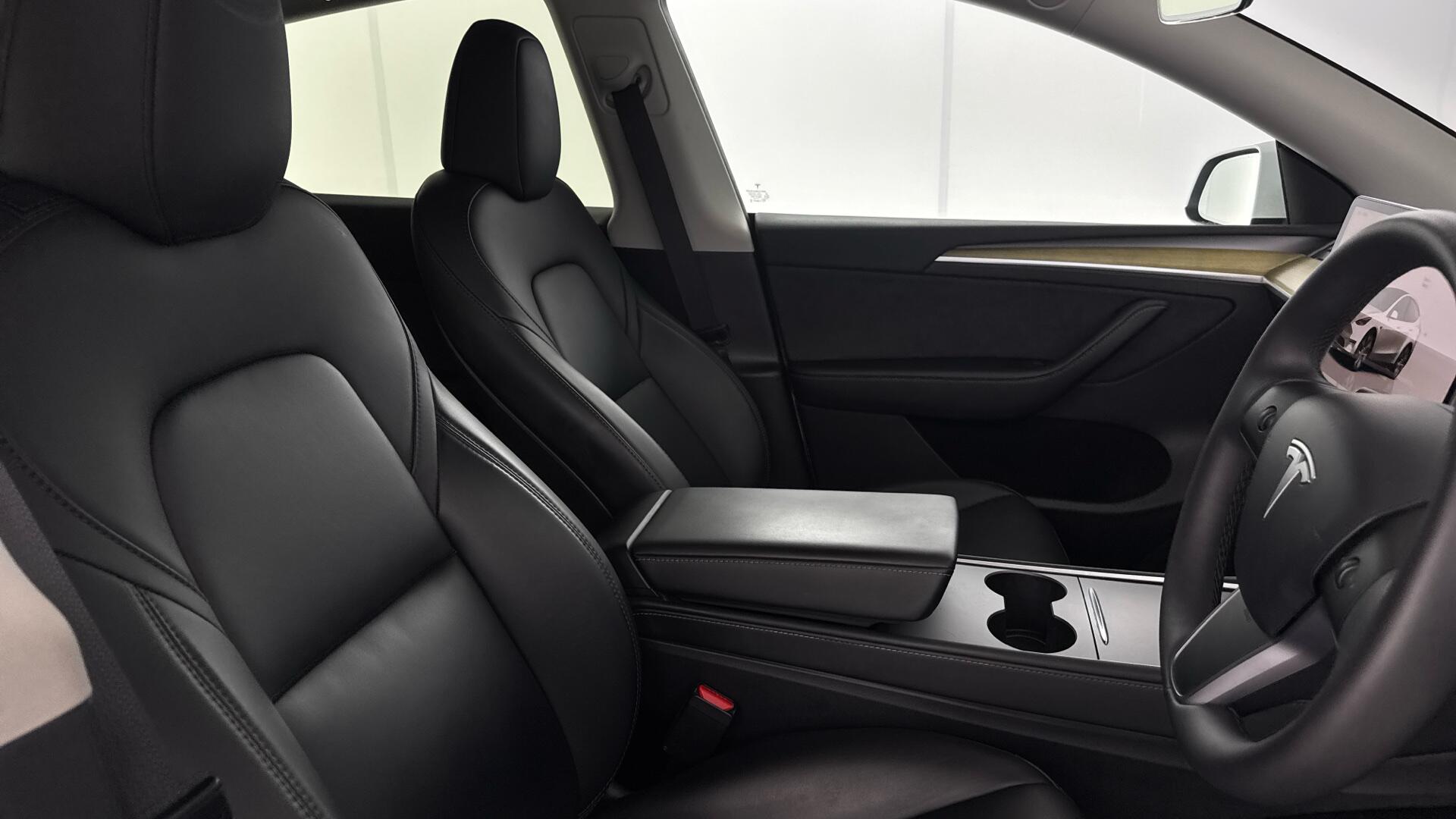 Tesla Model Y view 17