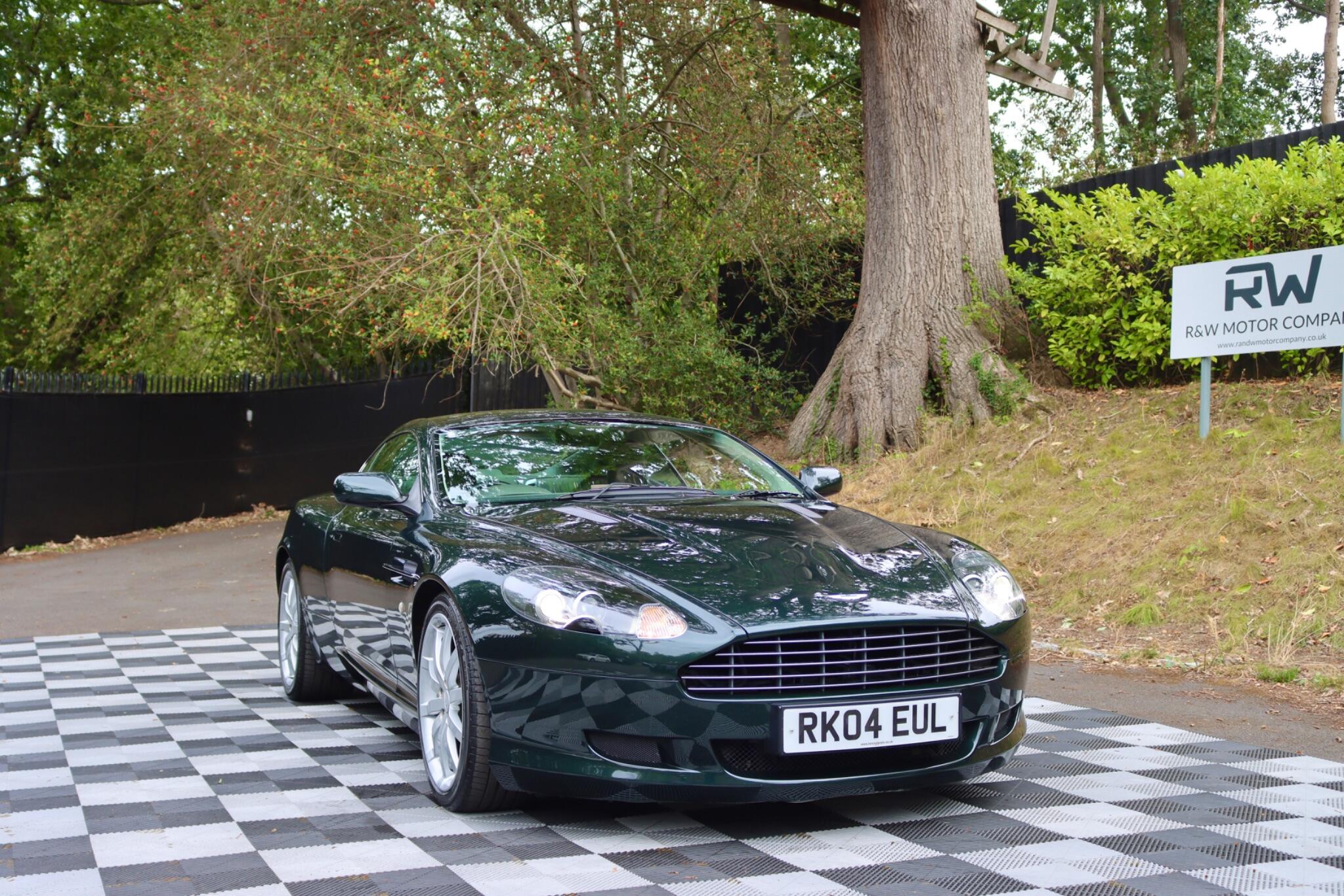 Aston Martin DB9 view 24