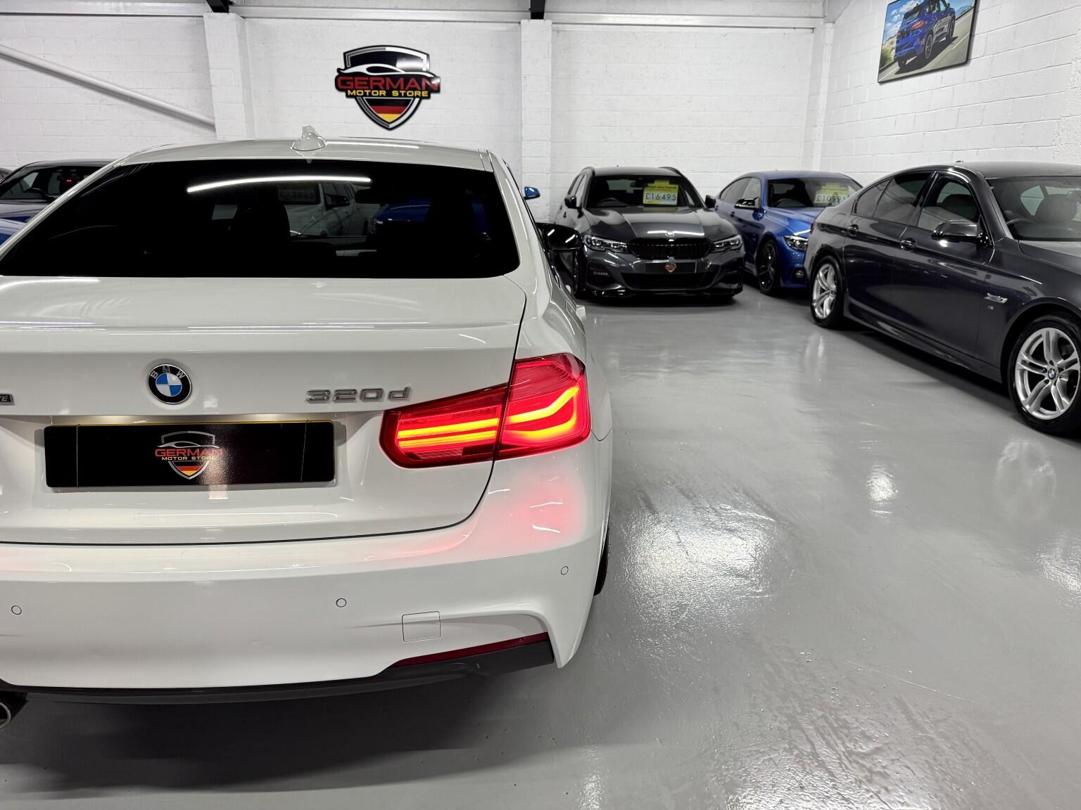 BMW 3 Series view 28