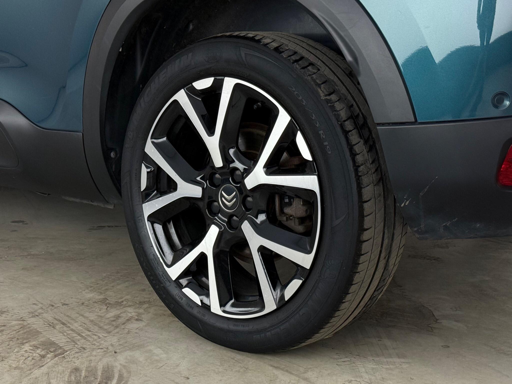 Citroen C5 Aircross view 8