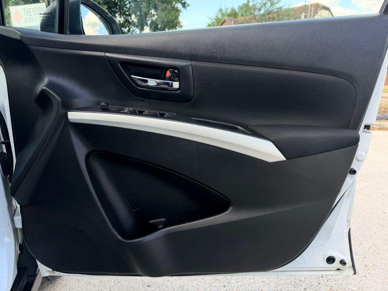 Suzuki SX4 S-Cross view 15