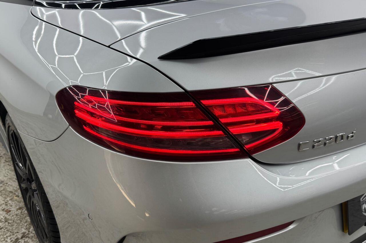 Mercedes-Benz C-Class view 39