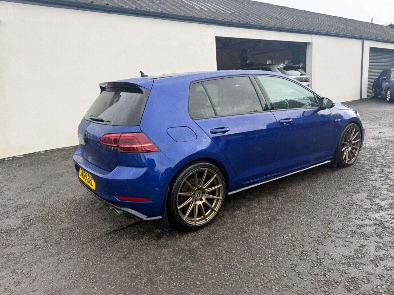 Volkswagen Golf view 3