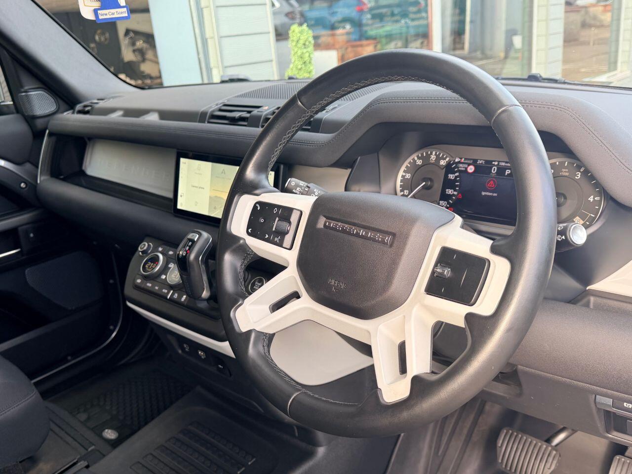Land Rover Defender view 20