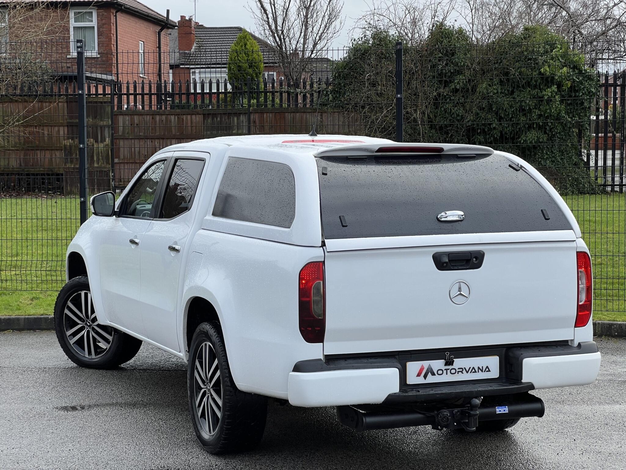 Mercedes-Benz X-Class view 10