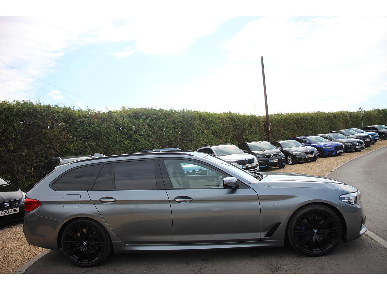 BMW 5 Series view 7