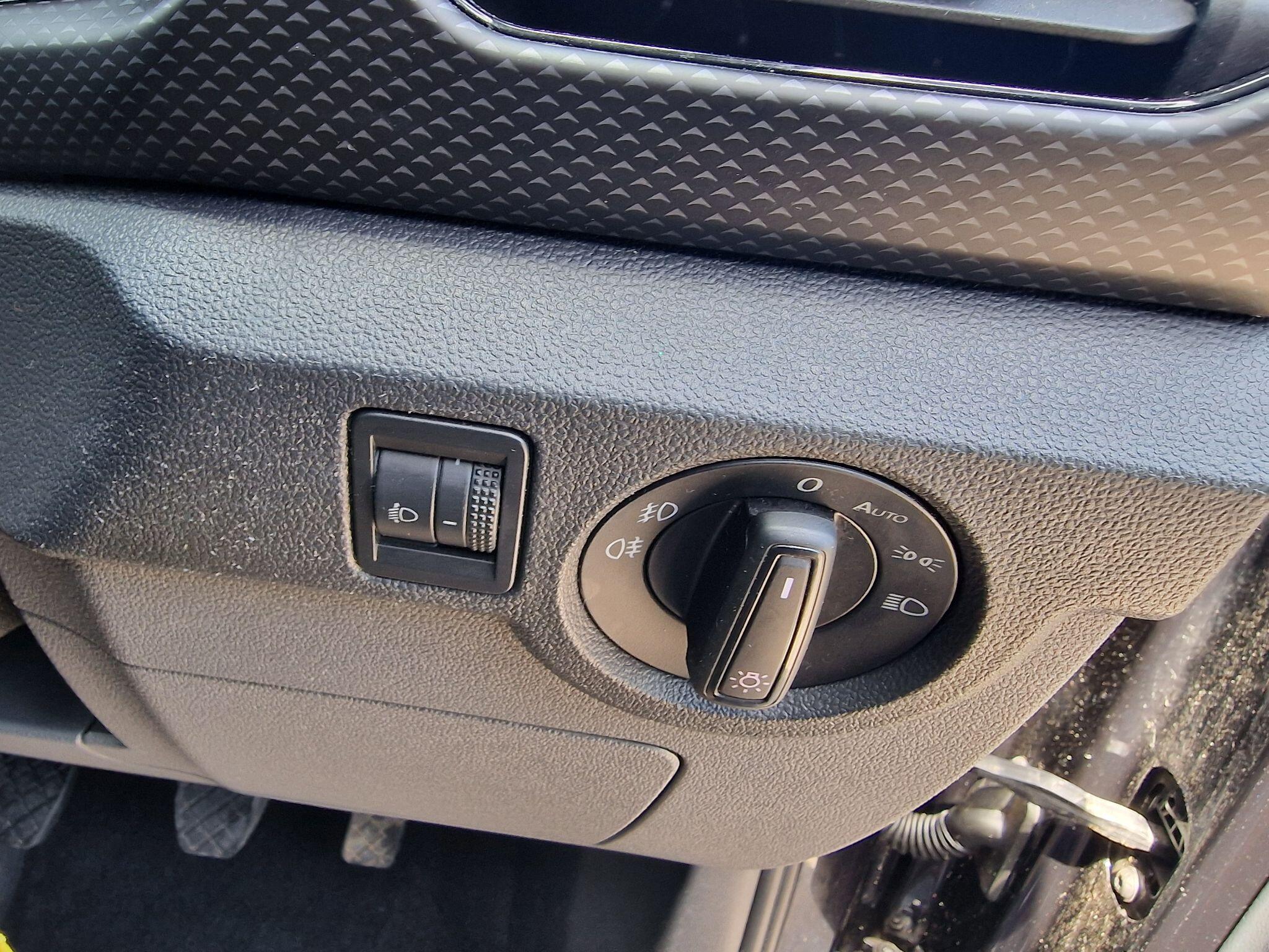 Volkswagen T-Cross view 30