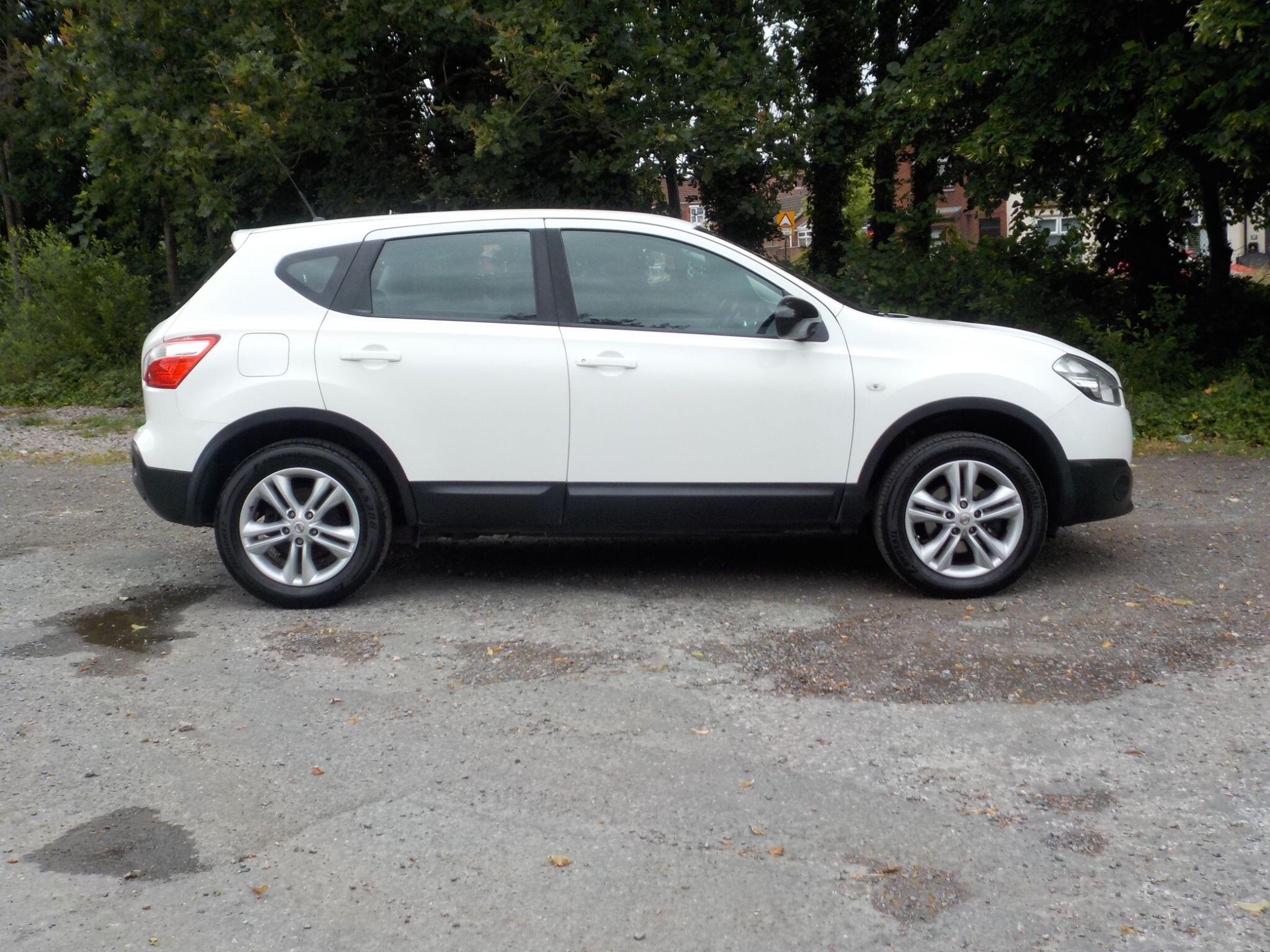 Nissan Qashqai 1.6 Acenta 2WD Euro 5 (s/s) 5dr