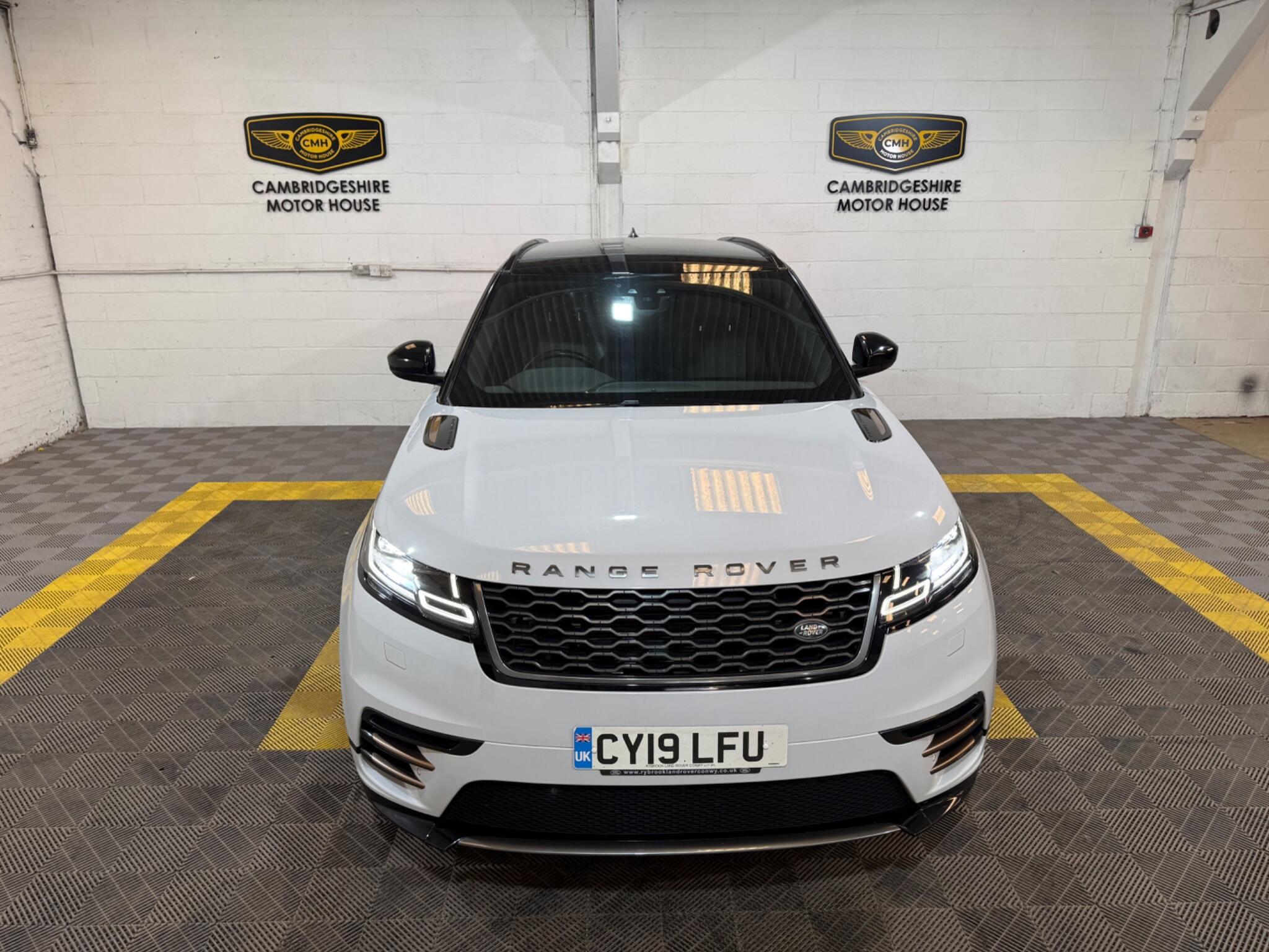 Land Rover Range Rover Velar view 22