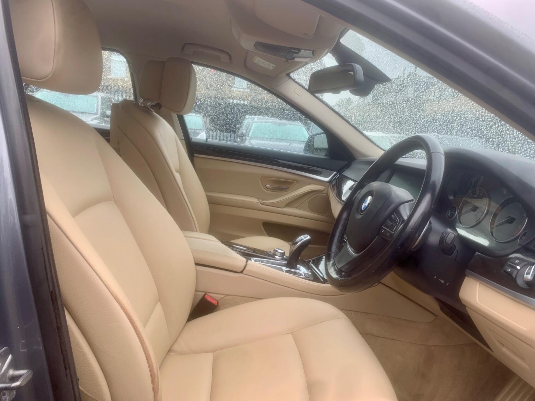 BMW 5 Series view 22