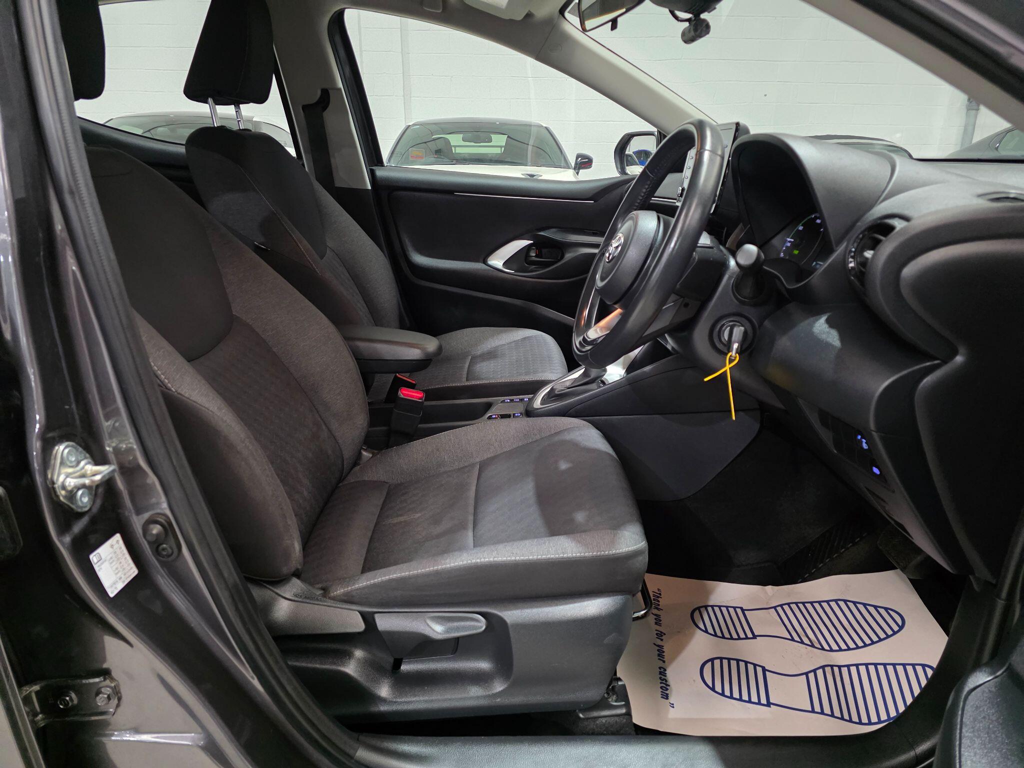 Toyota Yaris view 5