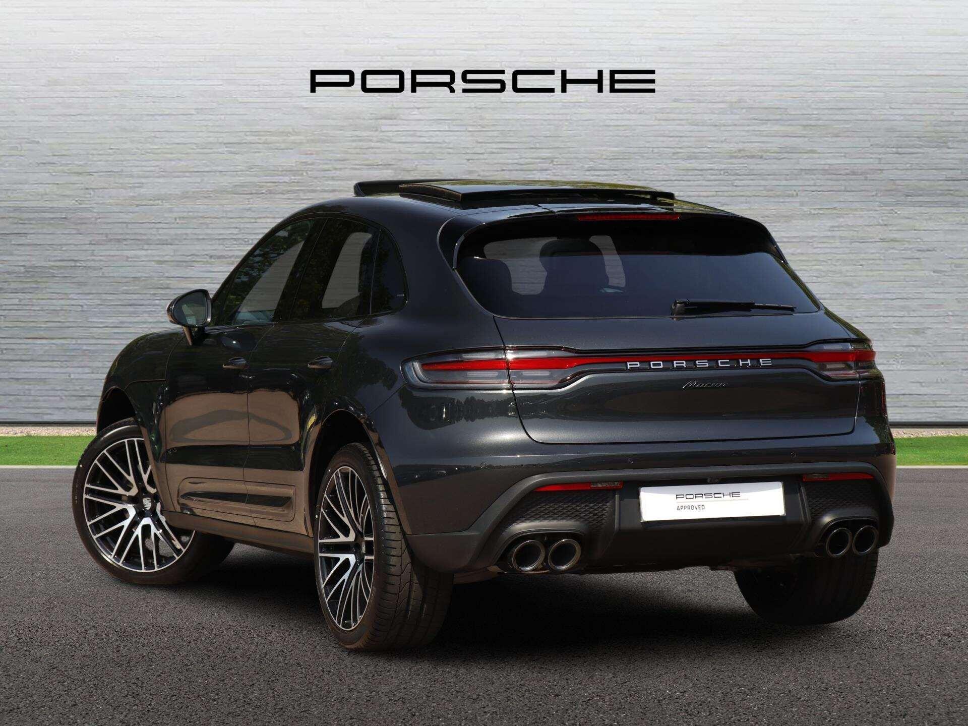 Porsche Macan view 5