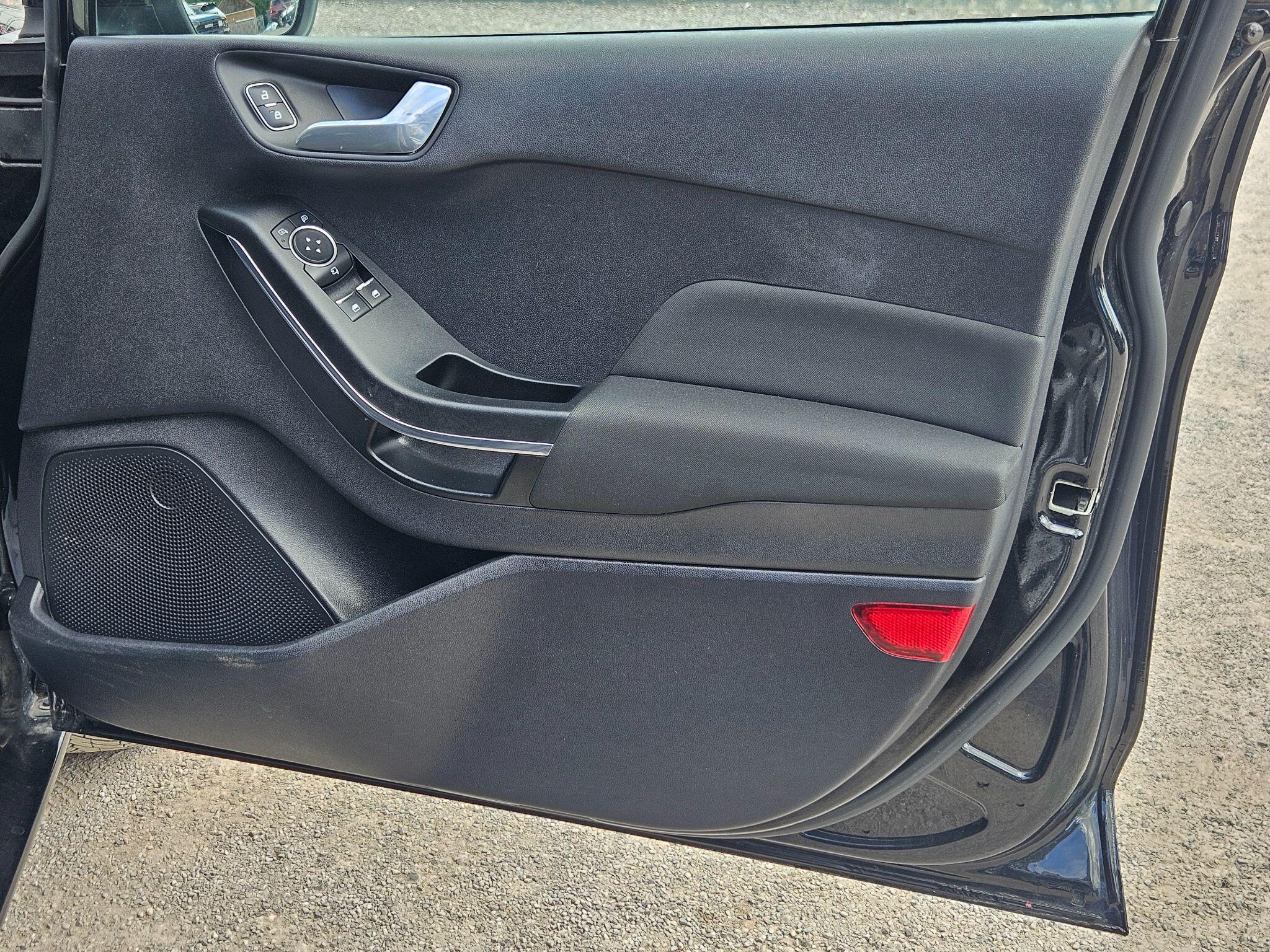 2019 Ford Fiesta image 45