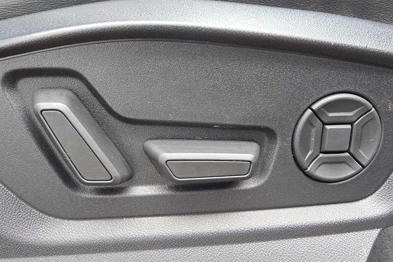 Audi Q7 view 31