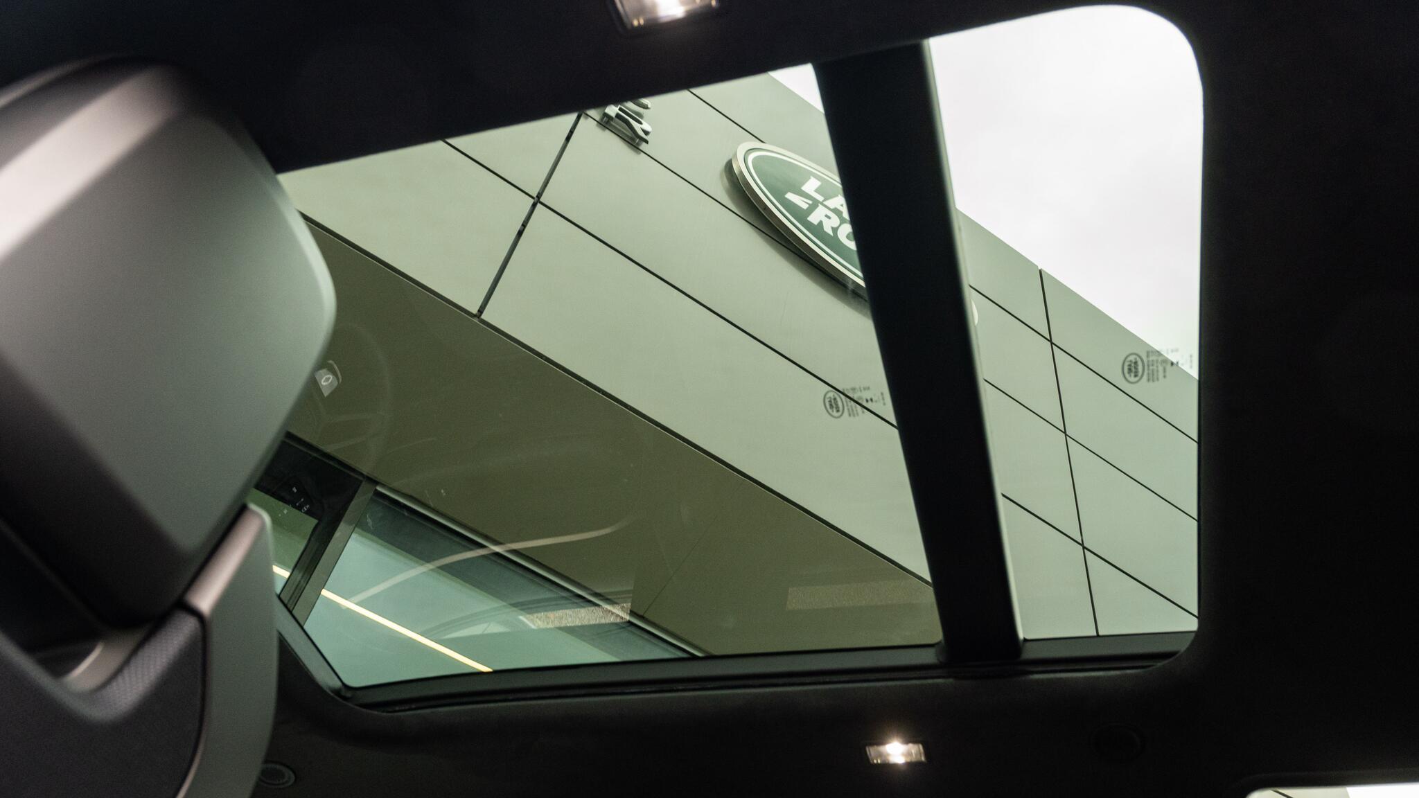 Land Rover Defender view 20