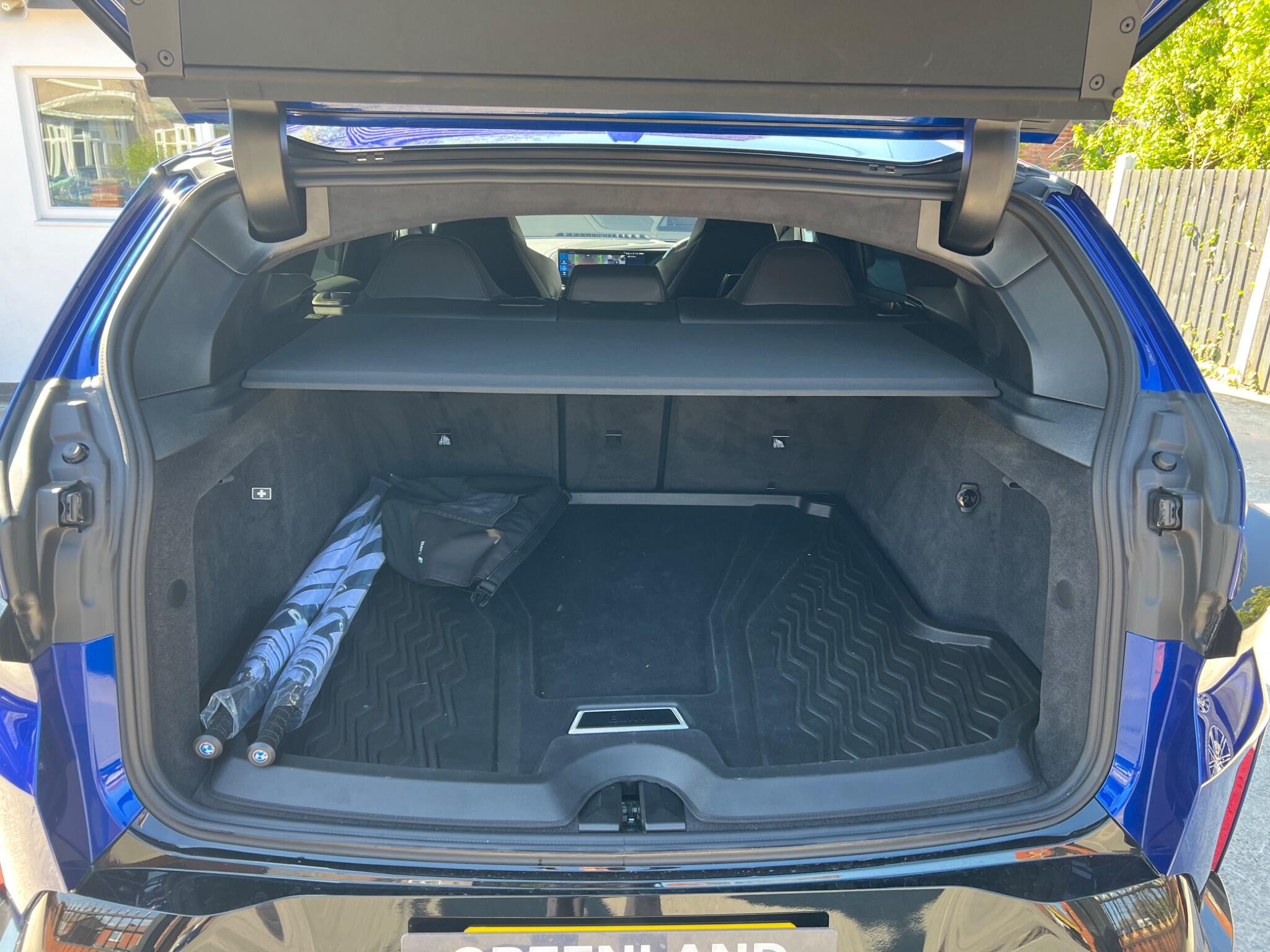 BMW XM view 88