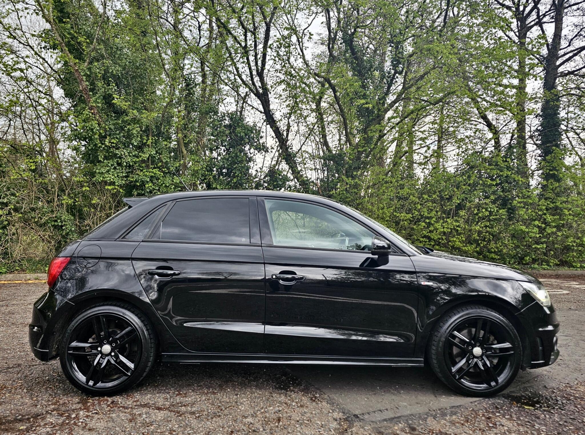 Audi A1 view 9