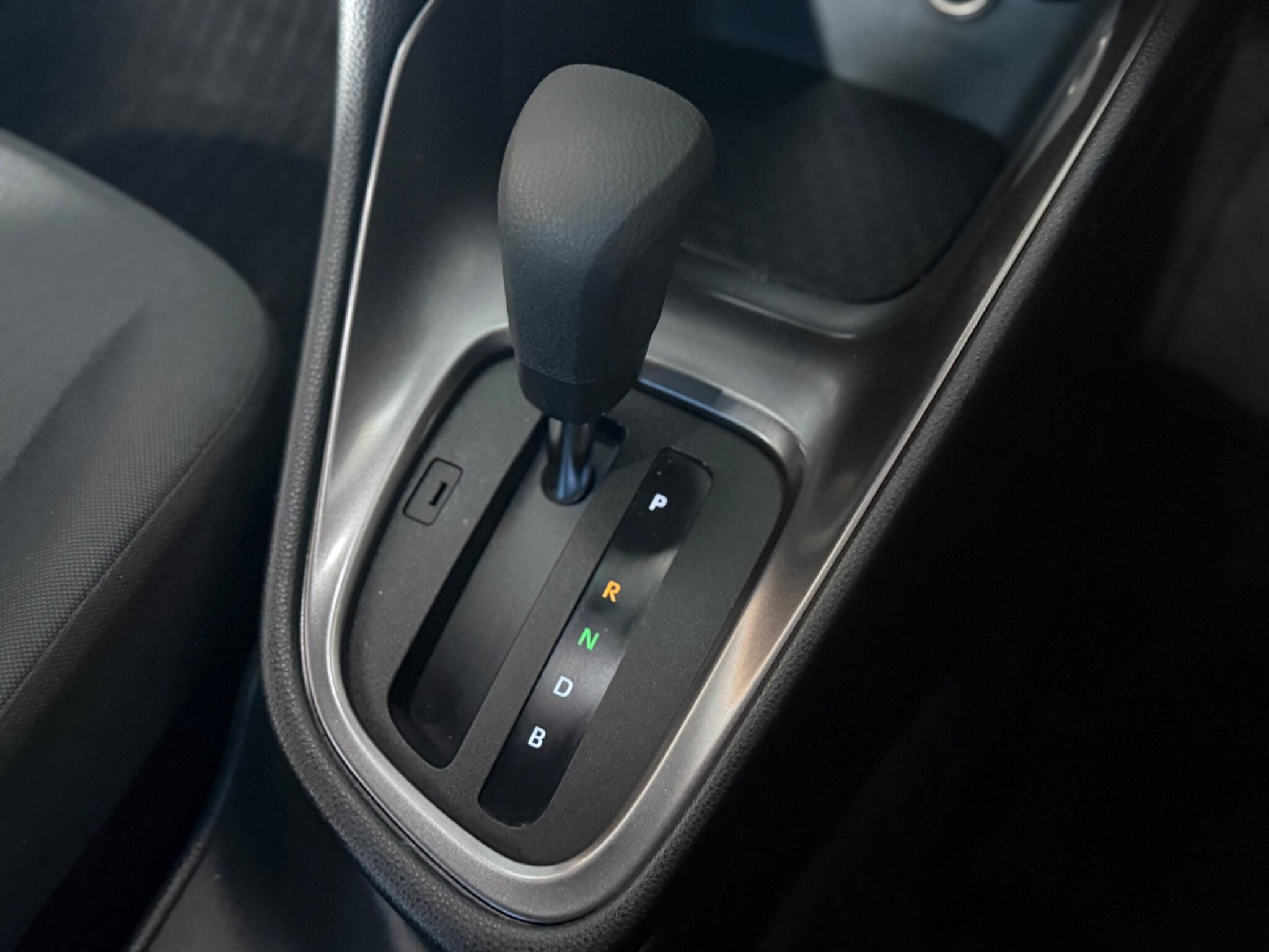 Toyota Yaris view 15