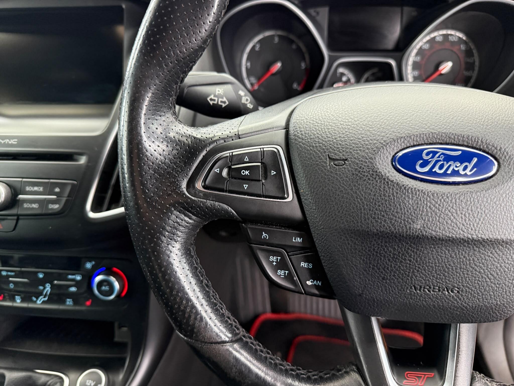 Ford Focus view 30