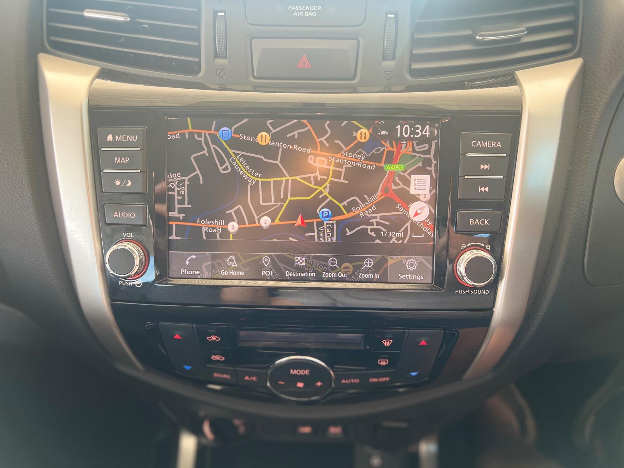Nissan Navara view 9