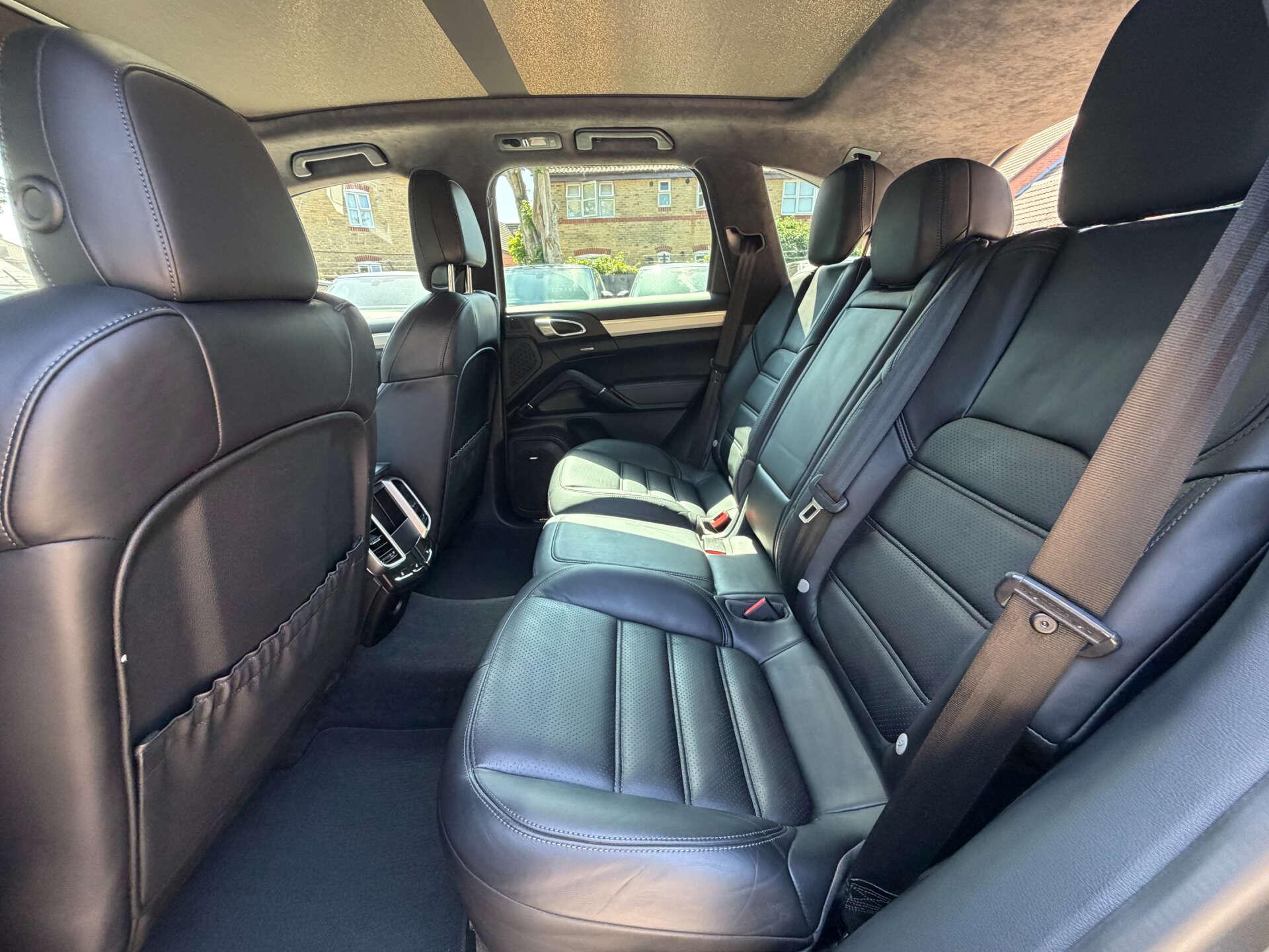 Porsche Cayenne view 53