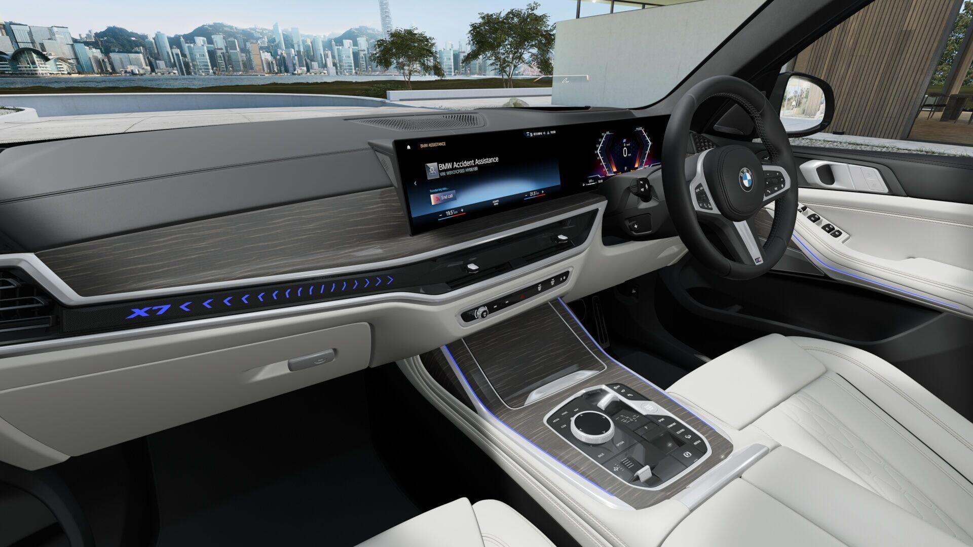BMW X7 view 8