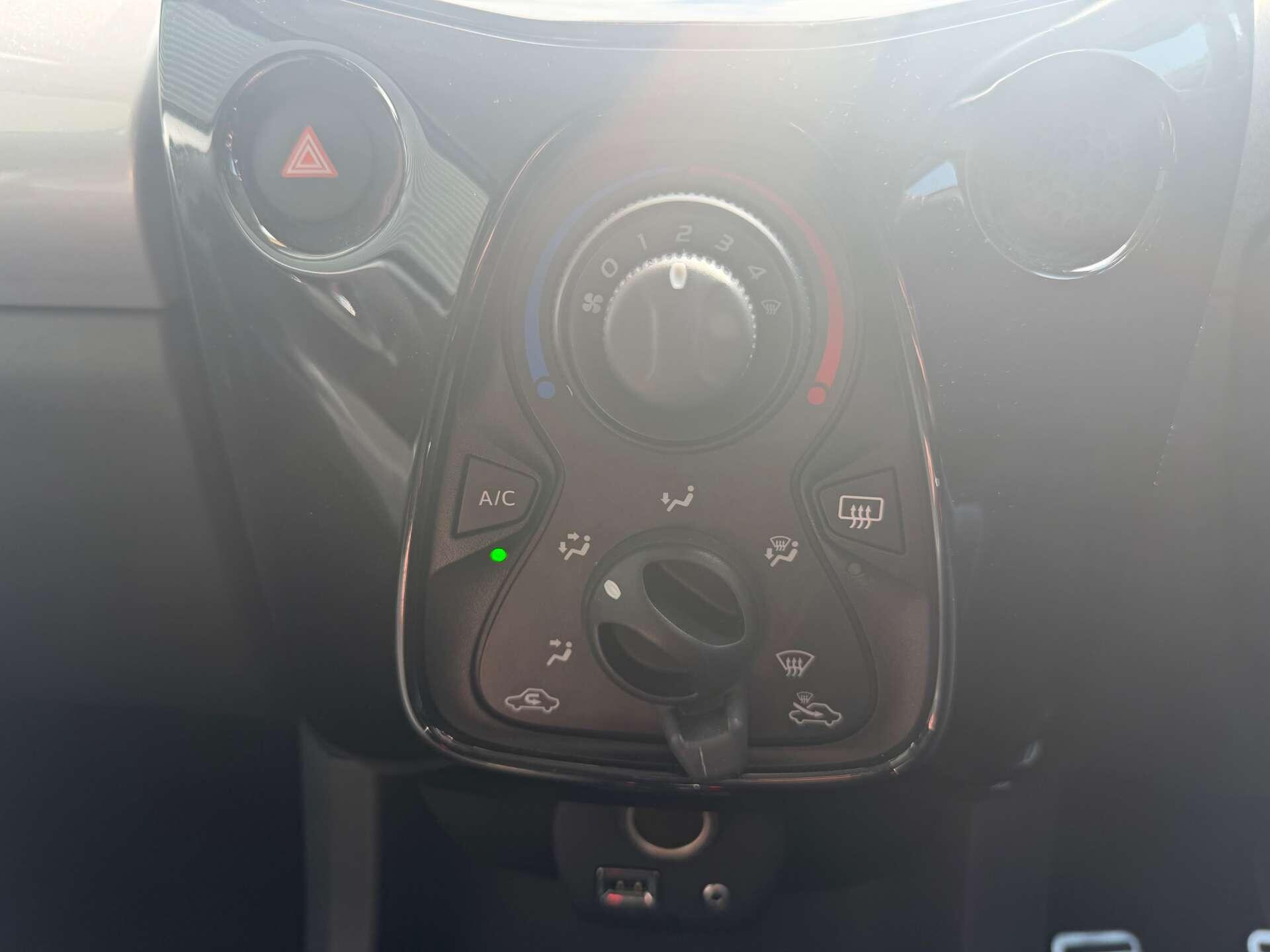 Toyota Aygo view 25